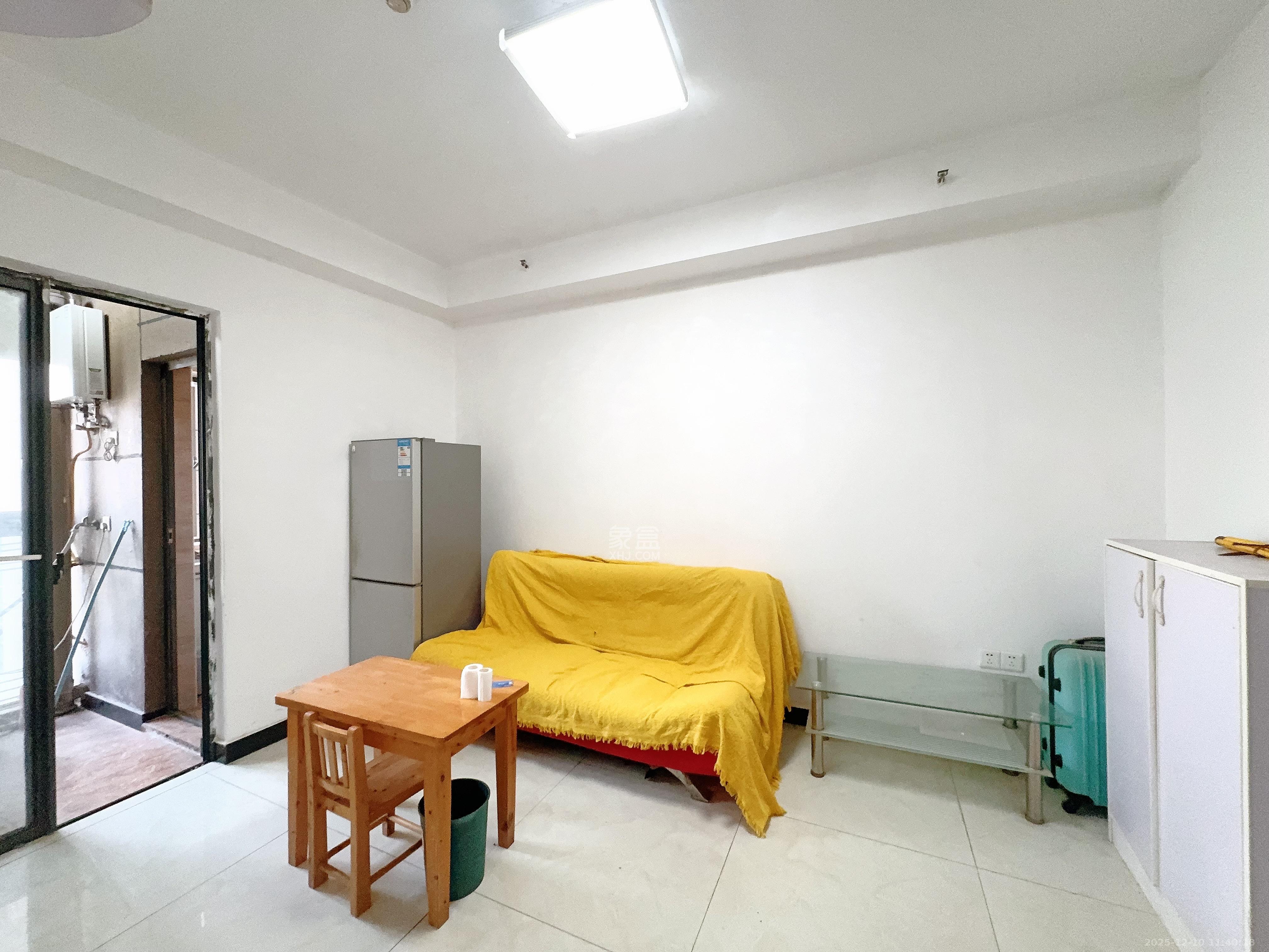 博林云栖  1室1厅1卫    1600.0元/月