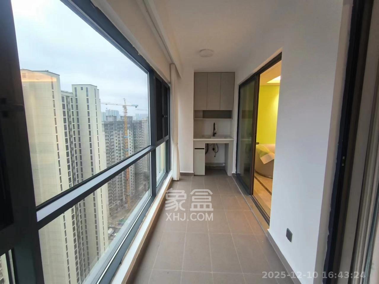 旭辉雨花郡  3室2厅2卫    4000.0元/月室内图