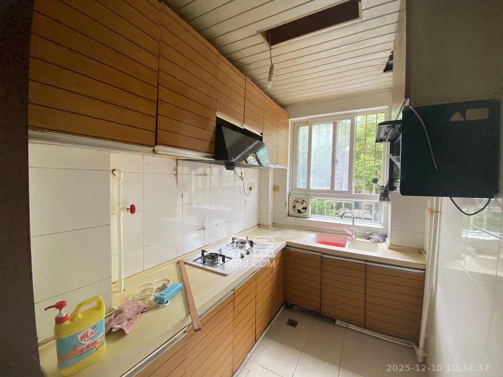 振湘园  3室2厅2卫    2400.0元/月室内图