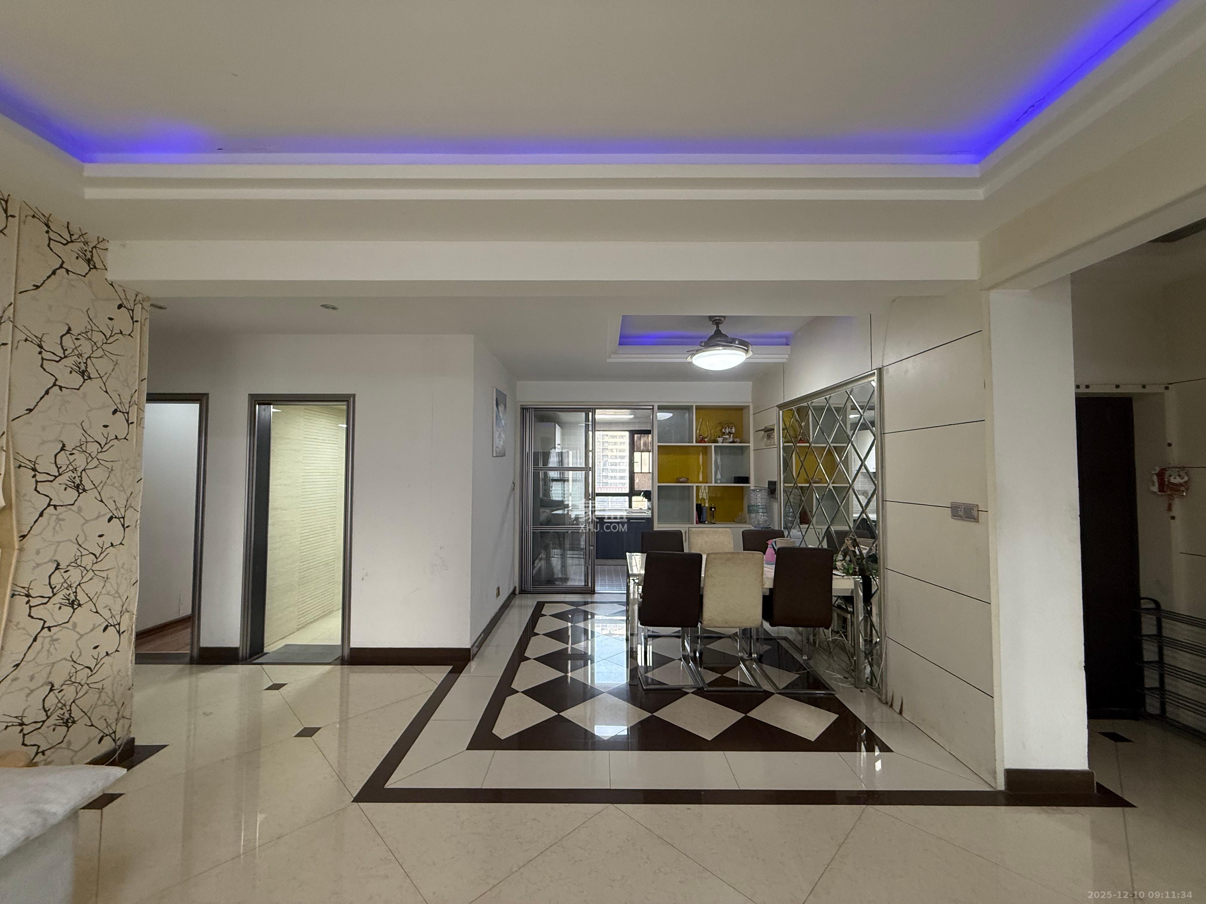 郡原广场 3室2厅2卫 3200.0元/月 郡原广场 3室2厅2卫 3200.0元/月室内图