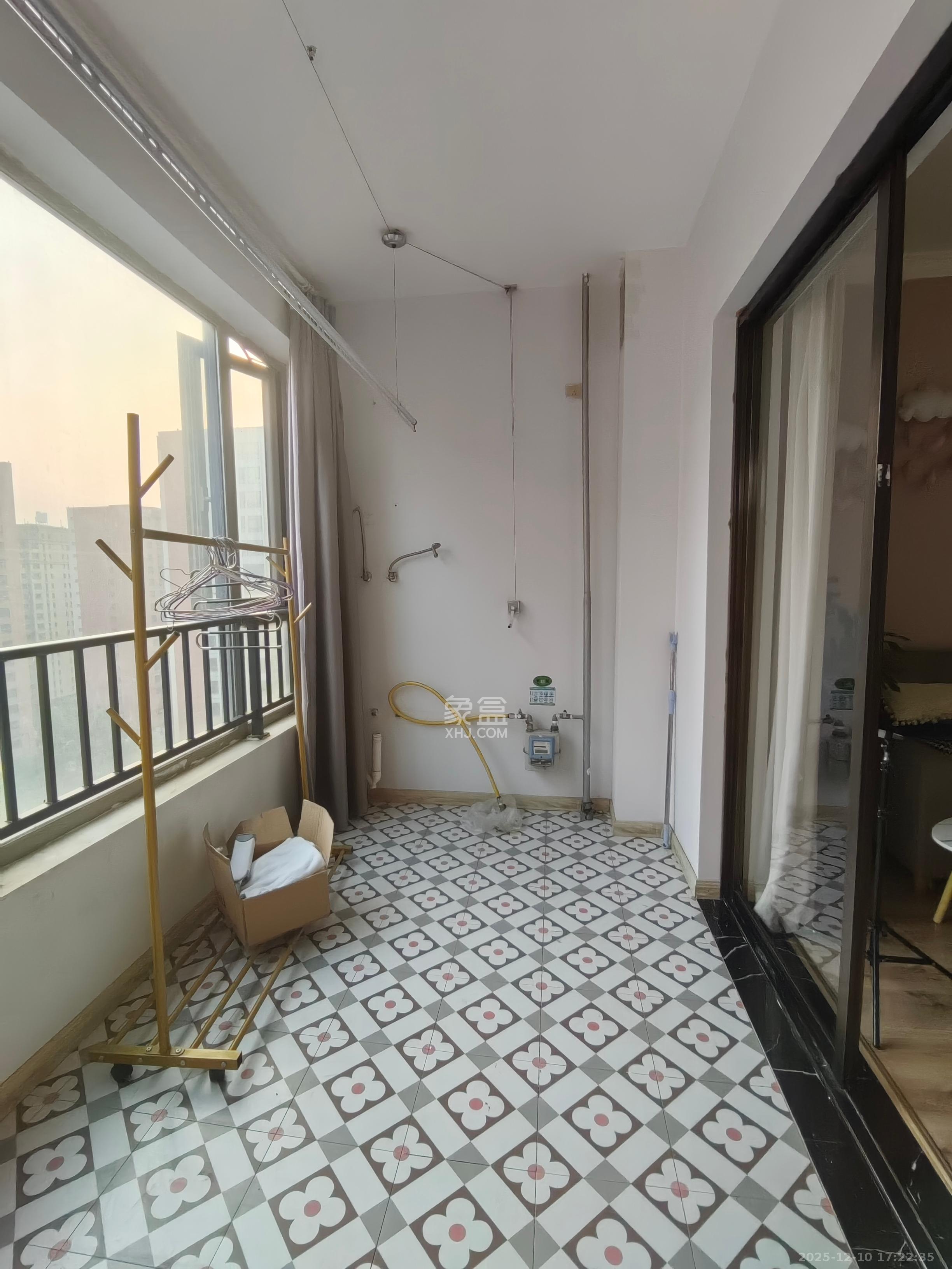 怡海星城  1室1厅1卫    1100.0元/月室内图