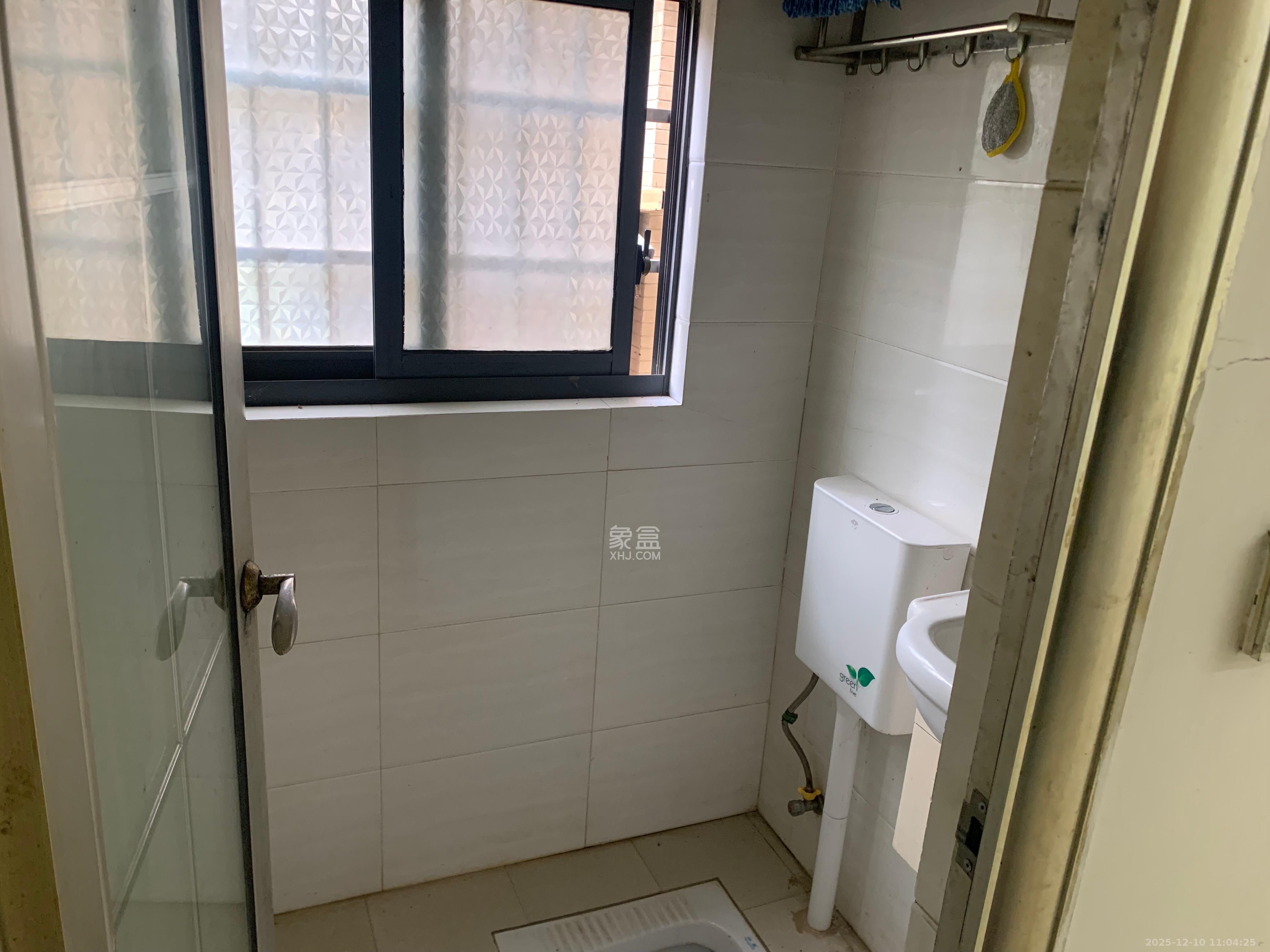 山水湾 1室0厅0卫 1800.0元/月 山水湾 1室0厅0卫 1800.0元/月室内图