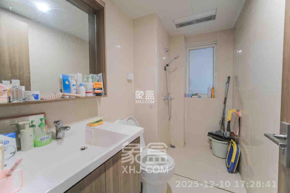 保利香槟国际 3室2厅2卫 1900.0元/月 保利香槟国际 3室2厅2卫 1900.0元/月室内图