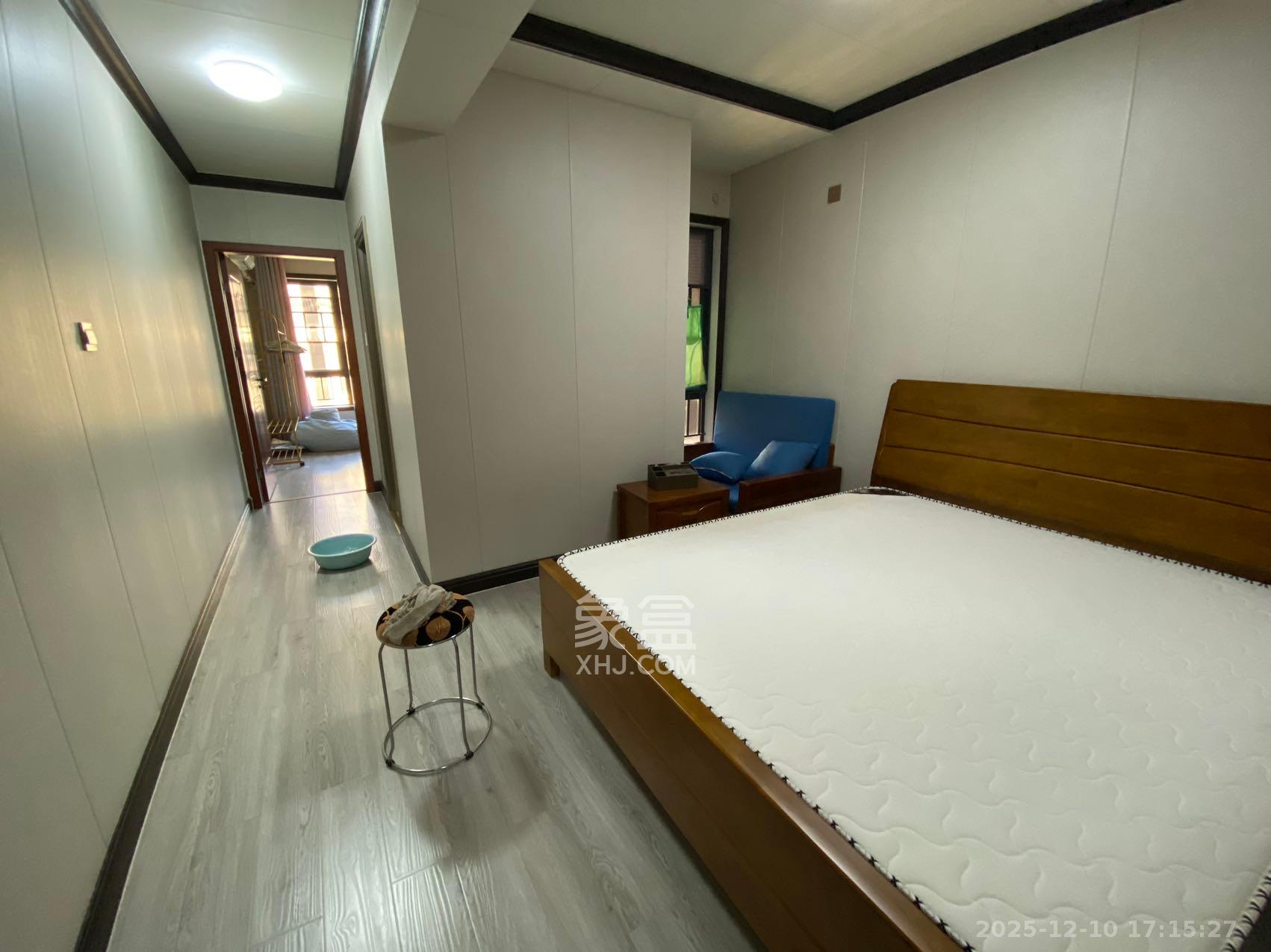 保利城（中航城国际社区、郡原美村）  4室2厅2卫    2400.0元/月