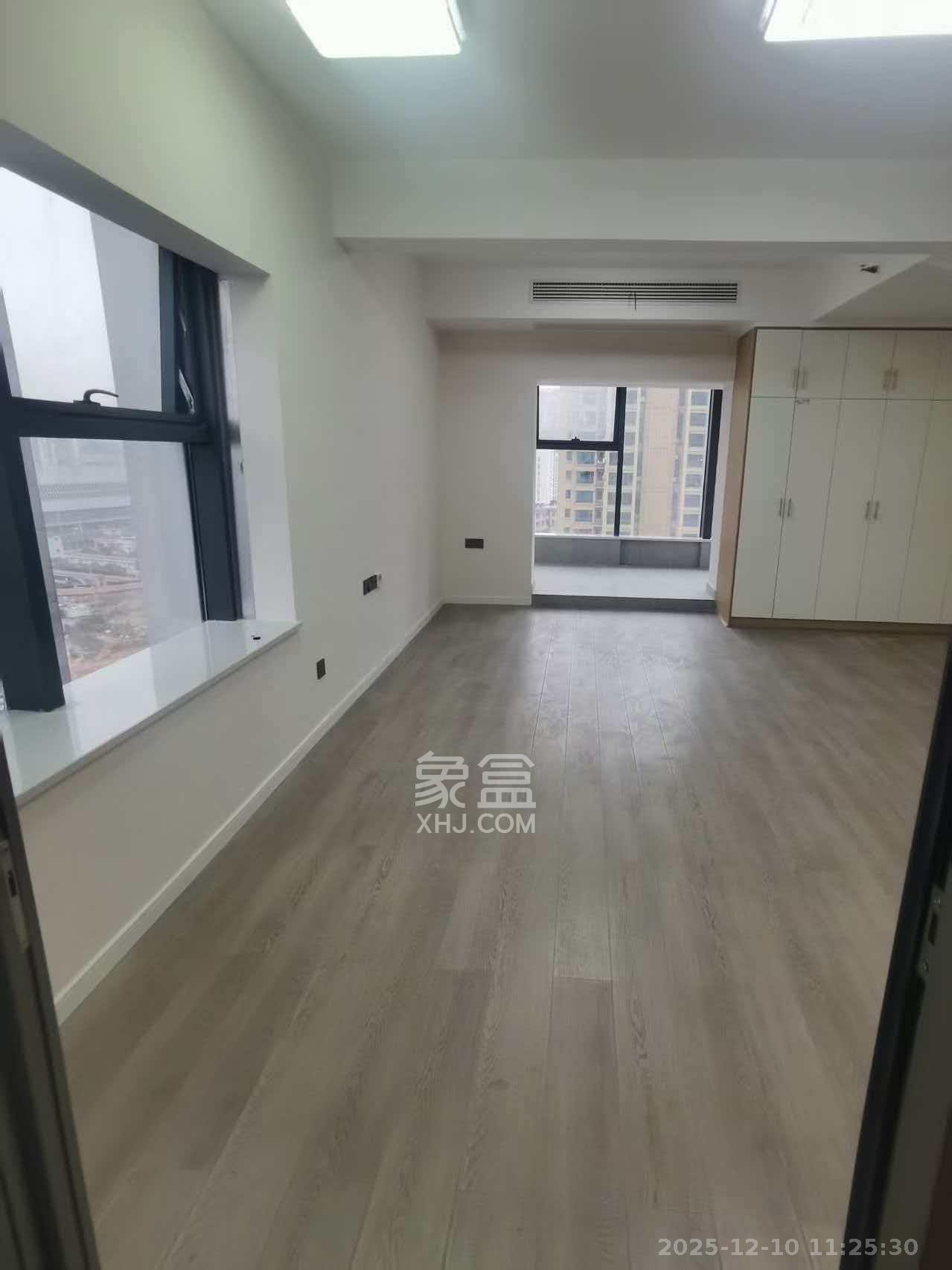 裕天国际商汇中心  2室2厅1卫    1700.0元/月