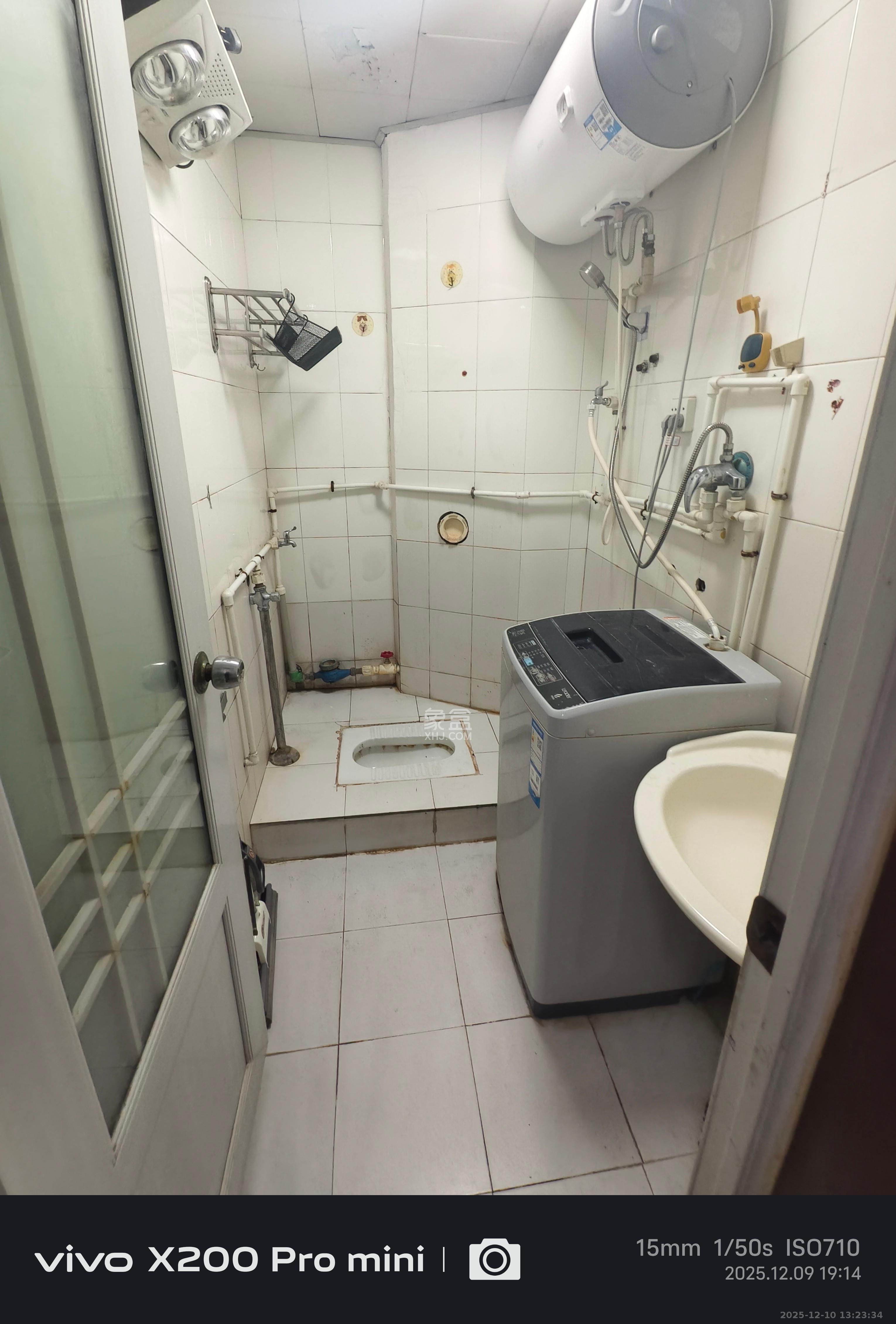 日出东方 1室1厅1卫 1400.0元/月 日出东方 1室1厅1卫 1400.0元/月室内图