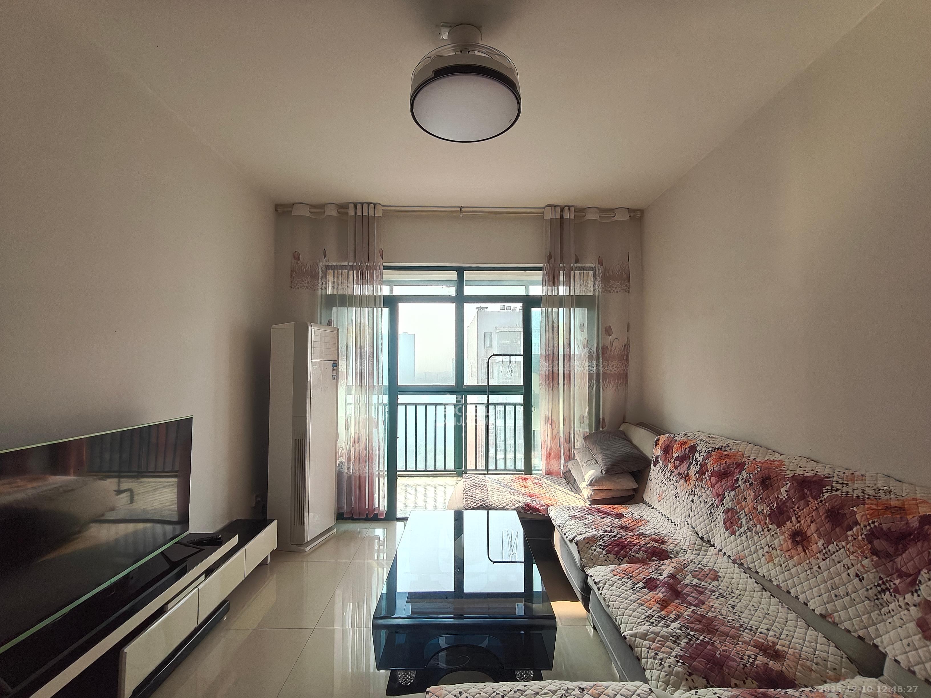 百合湖滨花园  1室1厅1卫    1300.0元/月