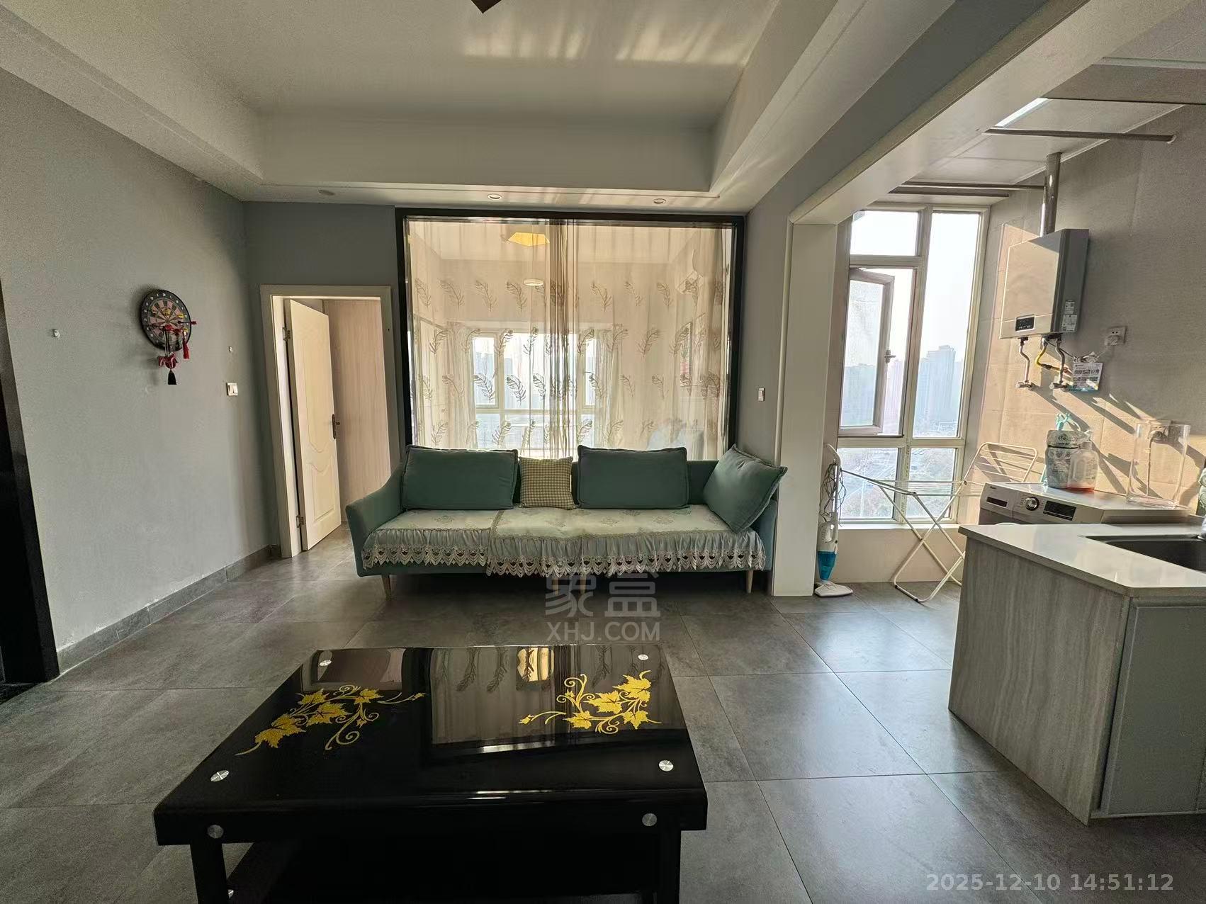 庐山一号  1室1厅1卫    1500.0元/月室内图