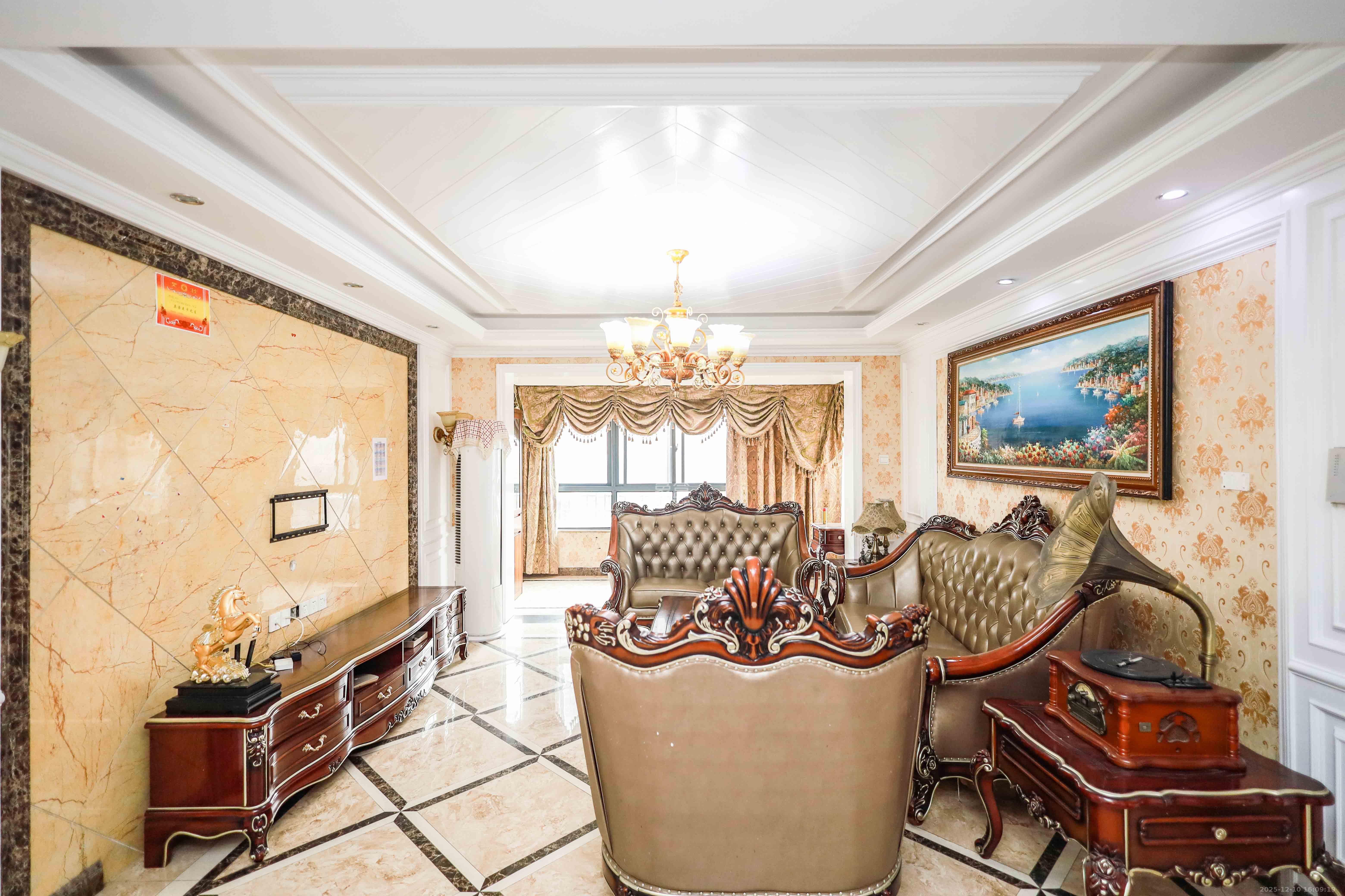 长房时代城  4室2厅2卫    176.0万