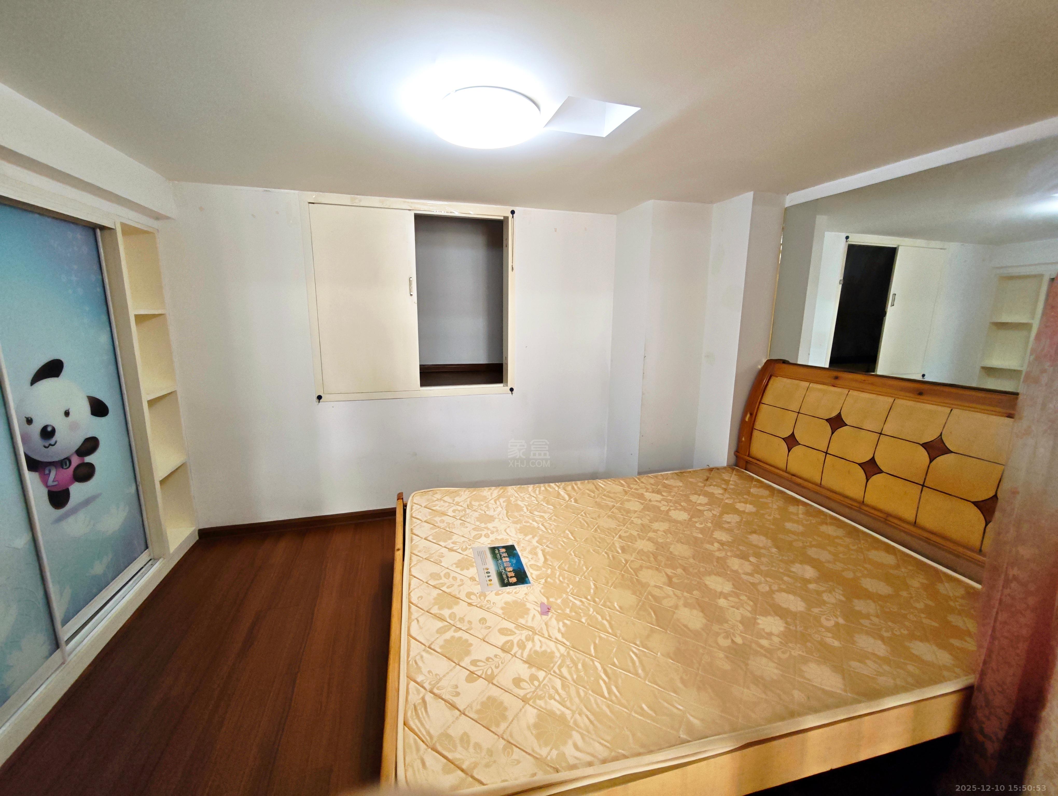 金轮时代广场  2室1厅1卫    1500.0元/月室内图