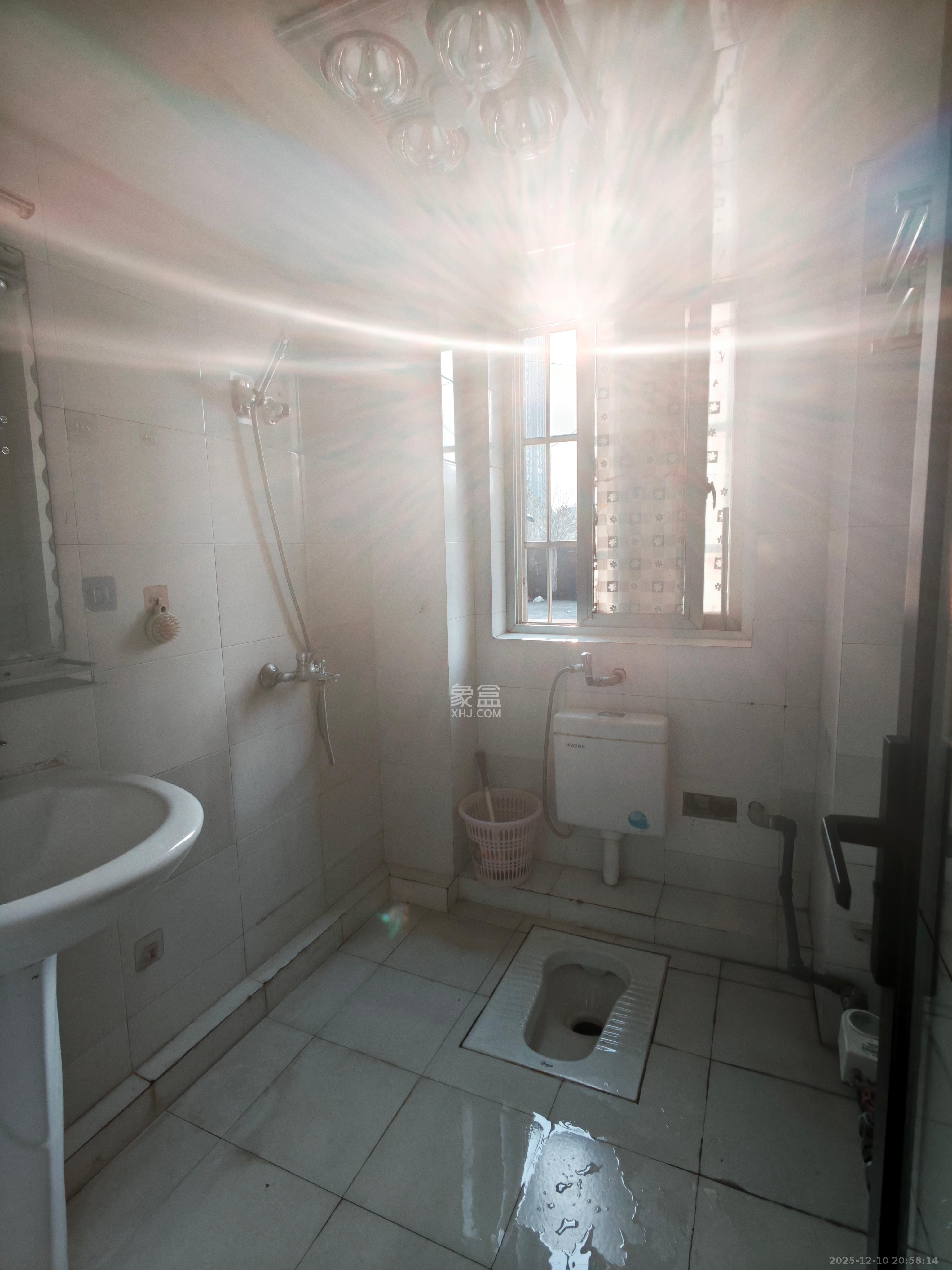 黄荆小区  1室1厅1卫    1000.0元/月