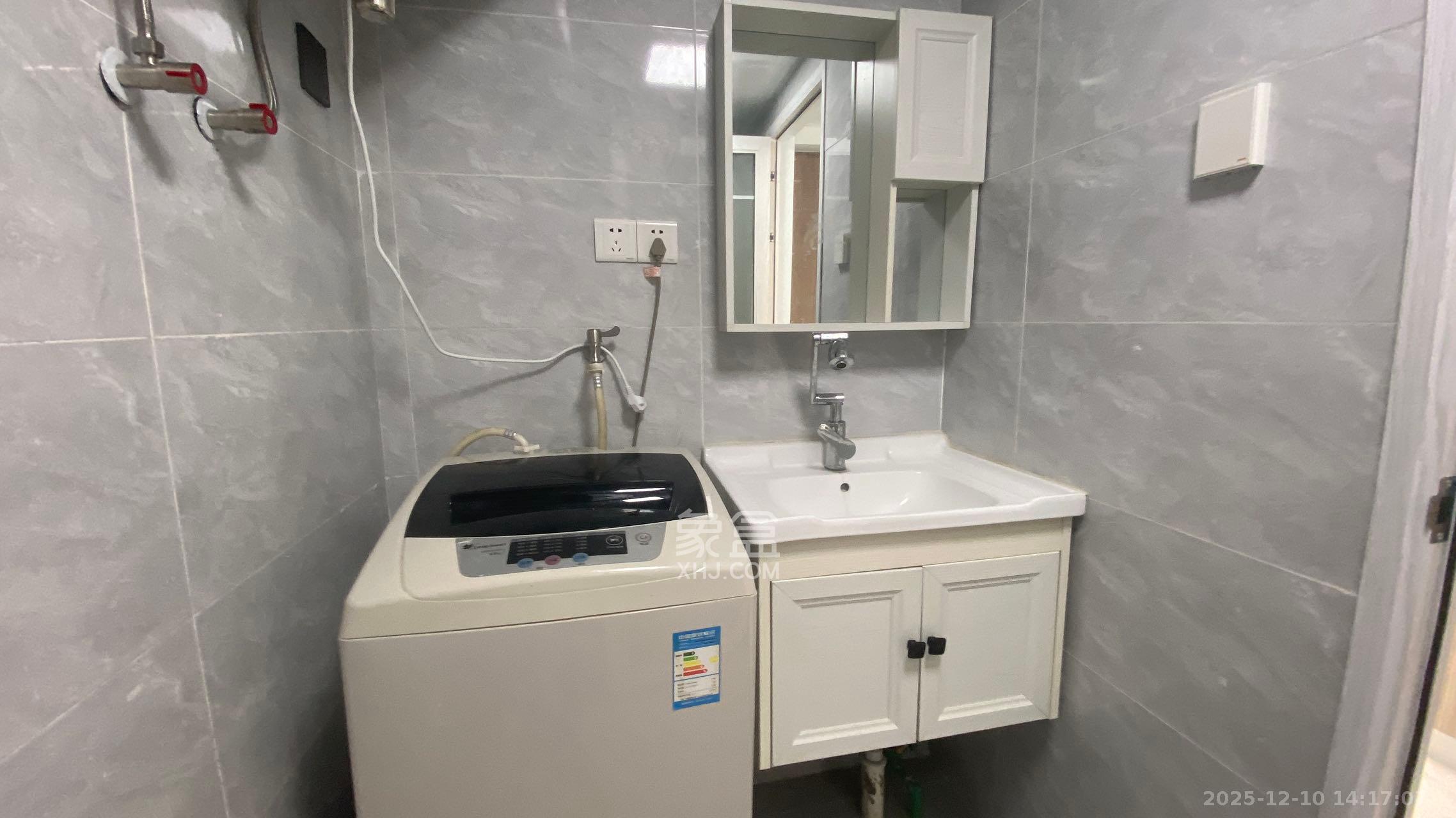 新城悦隽公园  1室1厅1卫    1600.0元/月室内图