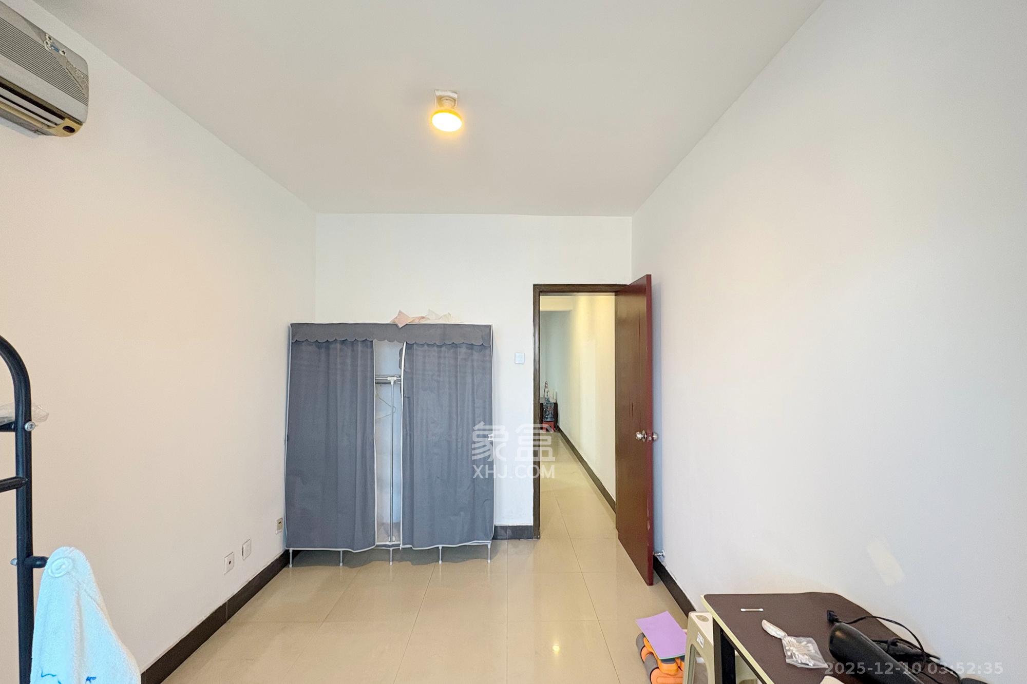 华海3C(天心电子世界) 1室1厅1卫 50.0万 华海3C(天心电子世界) 1室1厅1卫 50.0万卧室