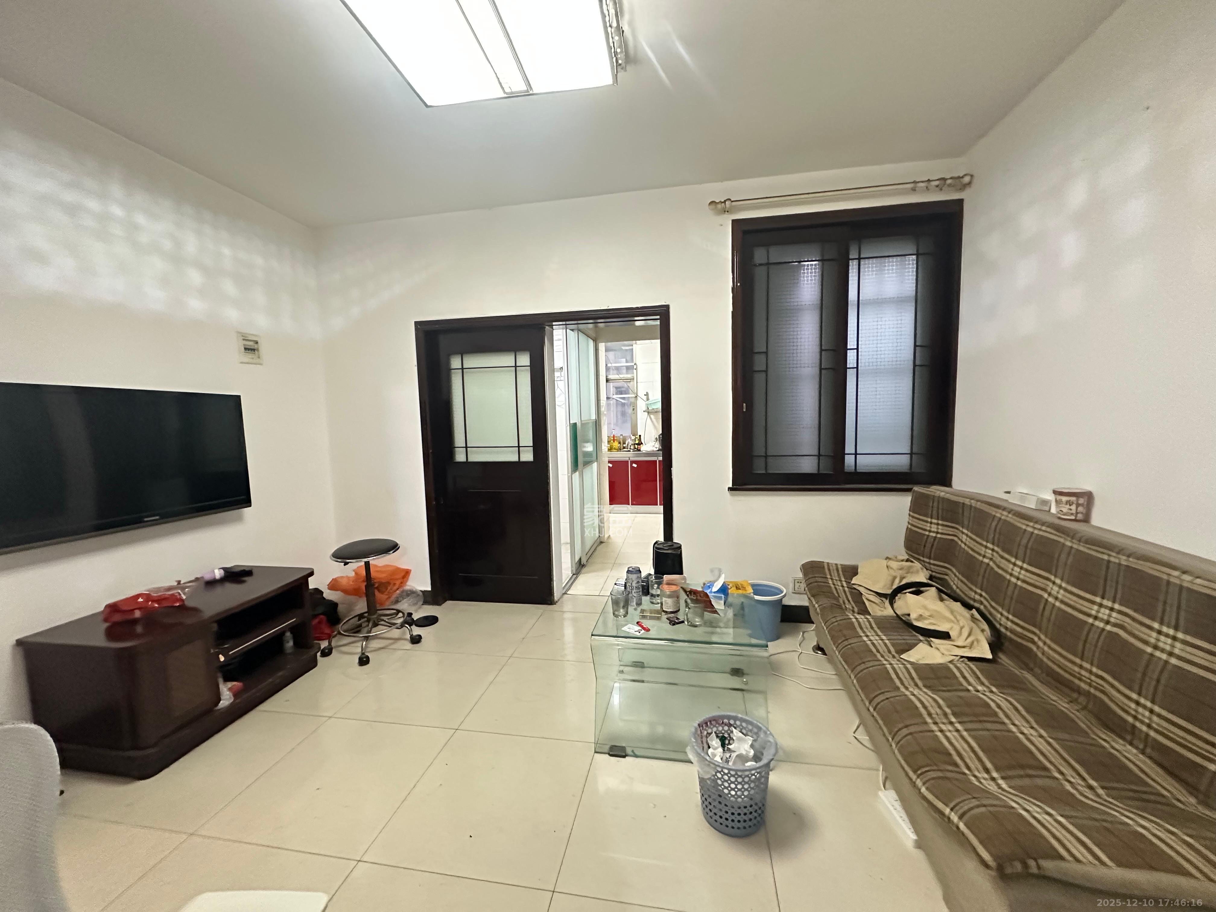 雅雀湖小区  2室2厅1卫    1400.0元/月