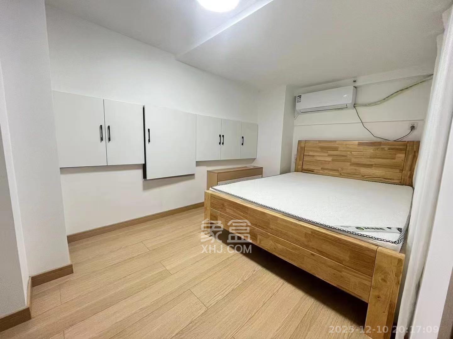 梅溪湖金茂湾  1室1厅1卫    2000.0元/月室内图