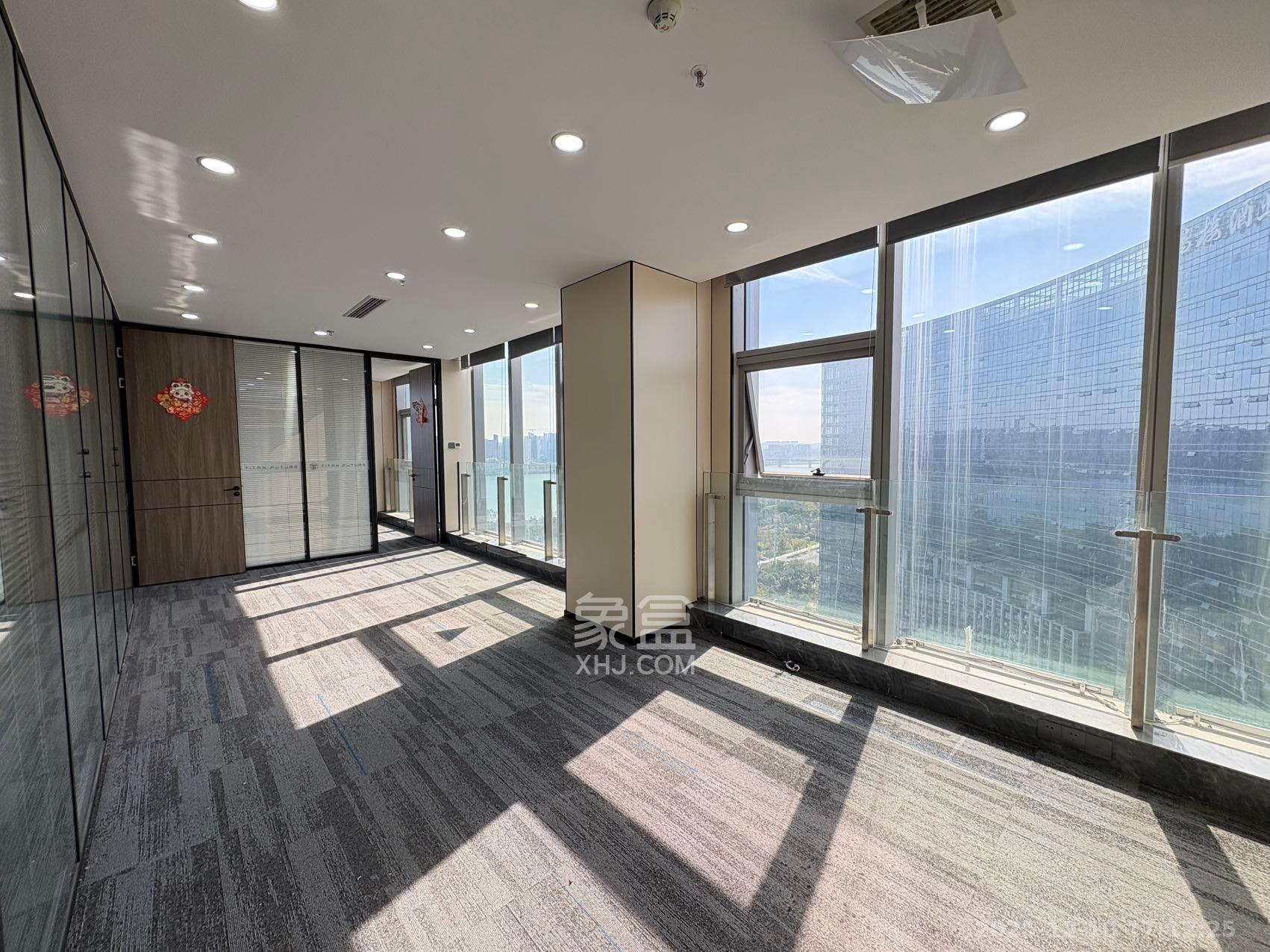 柏宁地王广场   548.0㎡      42800.0元/月室内图