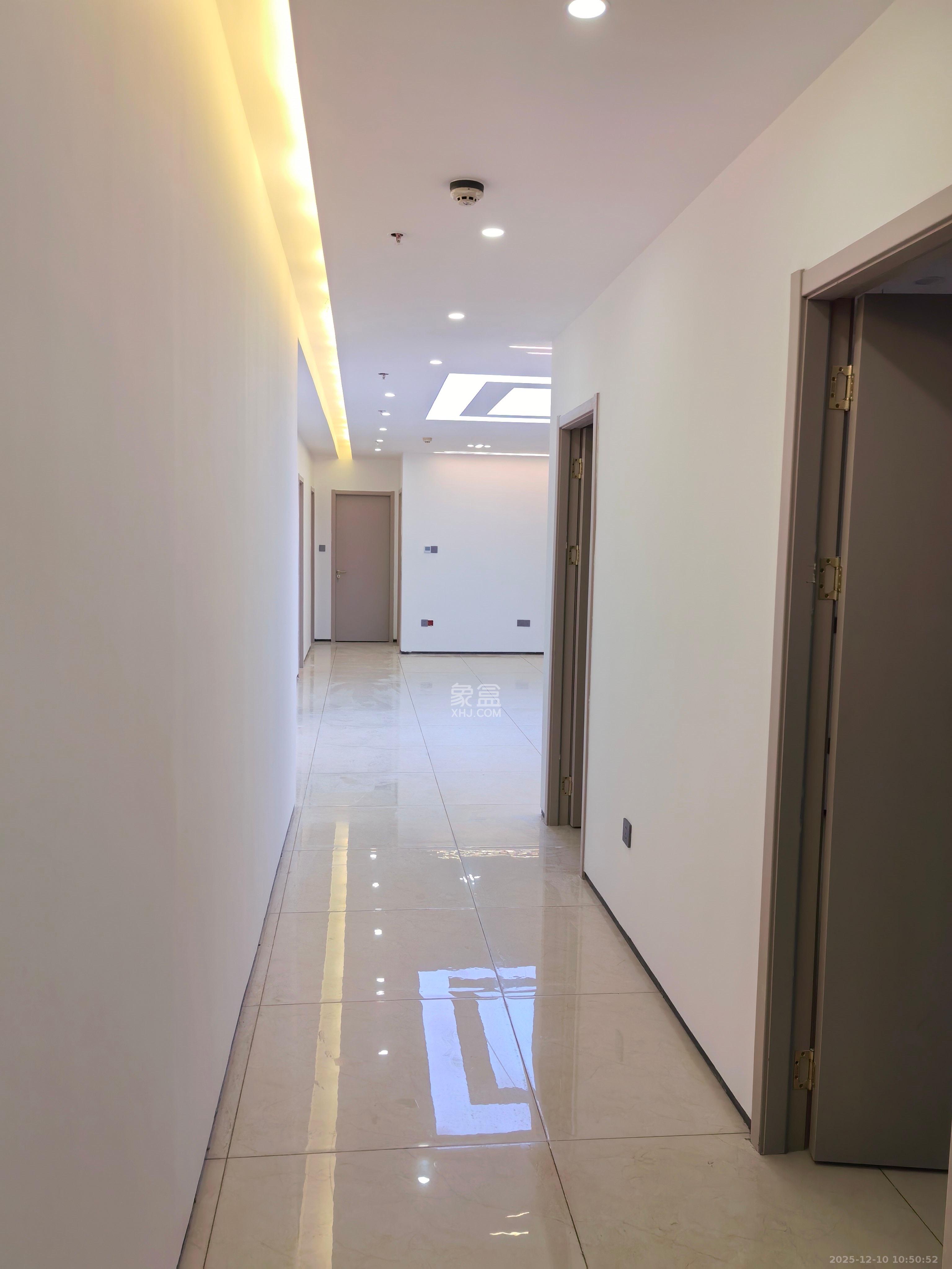 东盈商业广场（华泉城市广场）   200.0㎡      9500.0元/月室内图