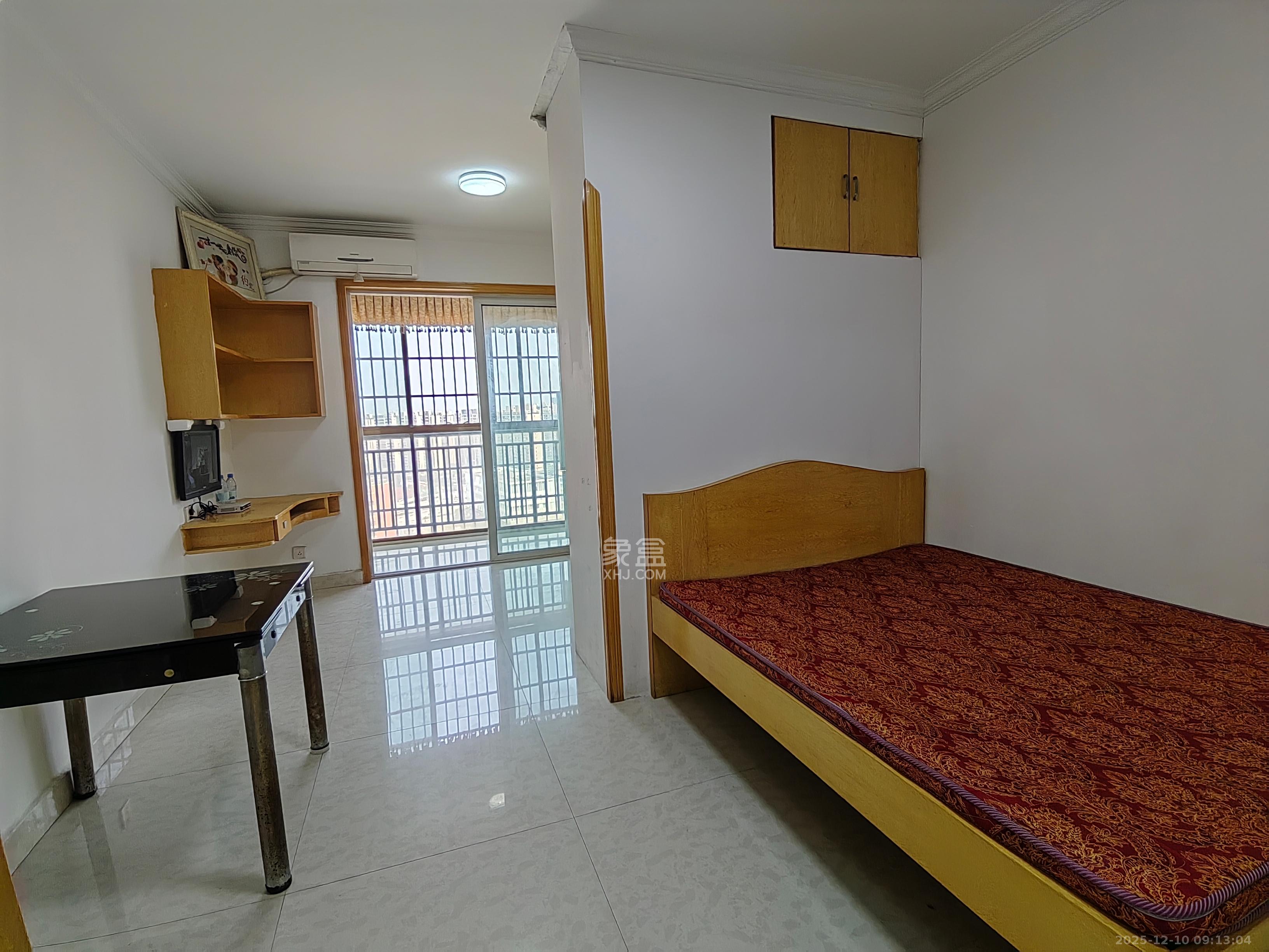 世景华庭  1室1厅1卫    1000.0元/月室内图