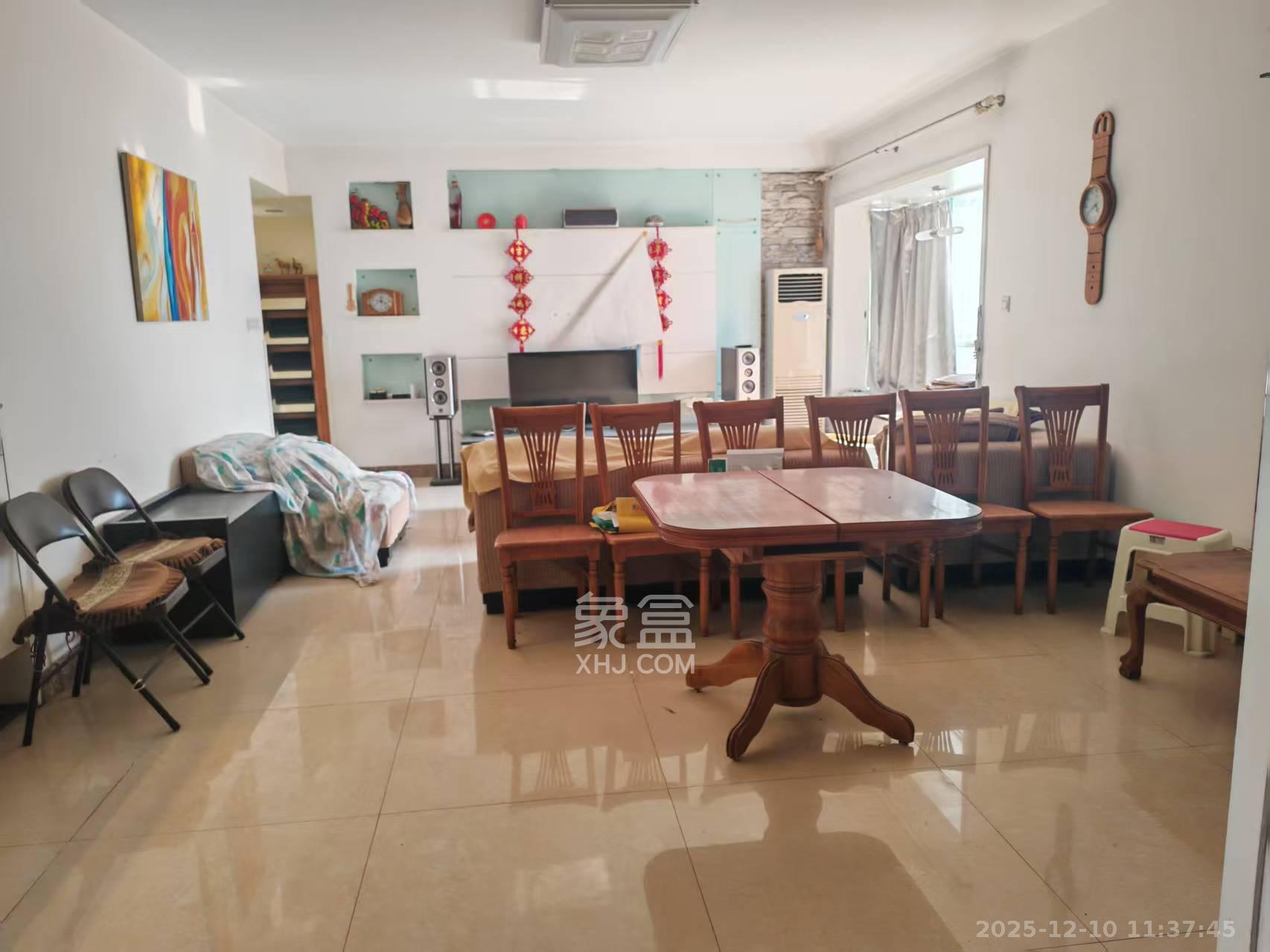 景秀江山 4室2厅2卫 2700.0元/月 景秀江山 4室2厅2卫 2700.0元/月室内图