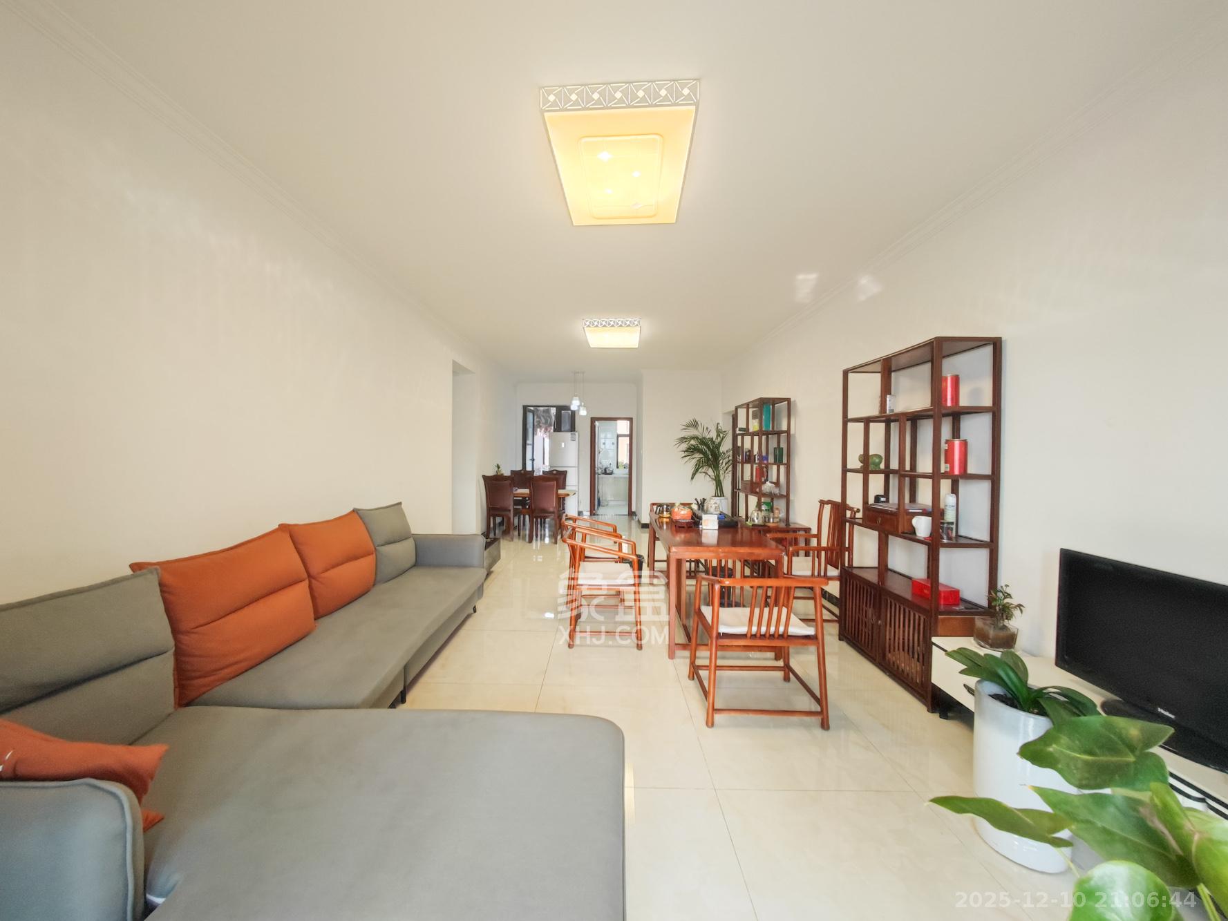 德润小区（丰升德润小区）  4室2厅1卫    135.0万