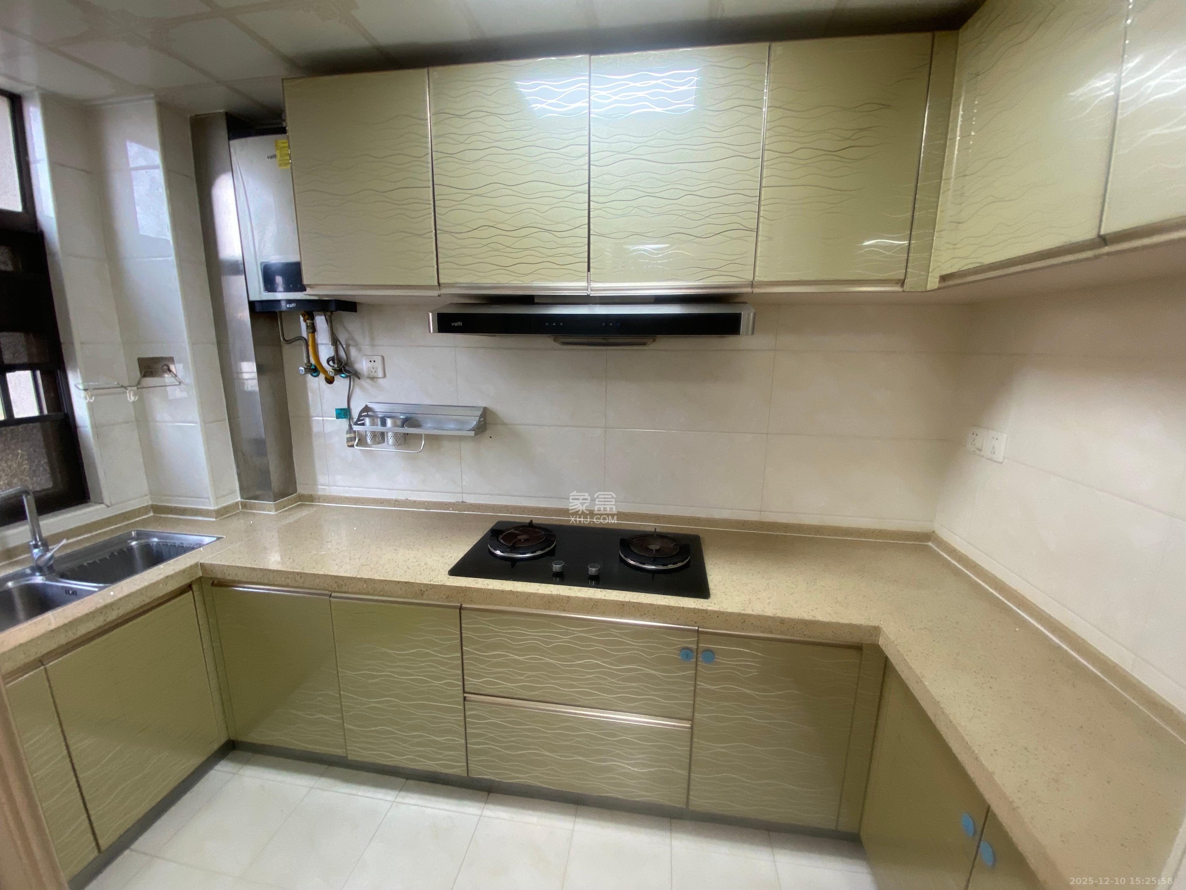 山语城二期 3室2厅1卫 2000.0元/月 山语城二期 3室2厅1卫 2000.0元/月室内图