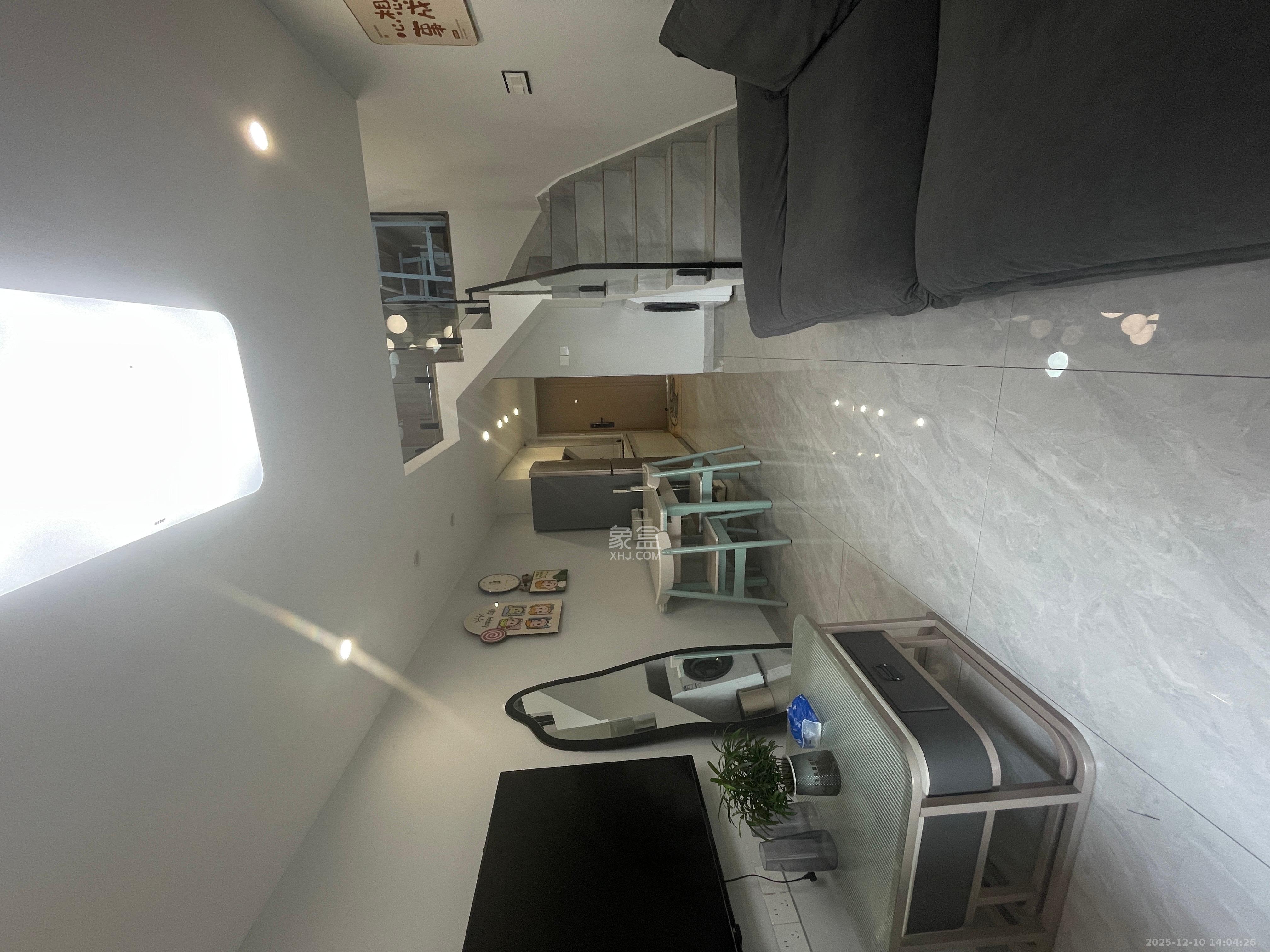 卓越江岸 2室2厅1卫 2200.0元/月 卓越江岸 2室2厅1卫 2200.0元/月室内图