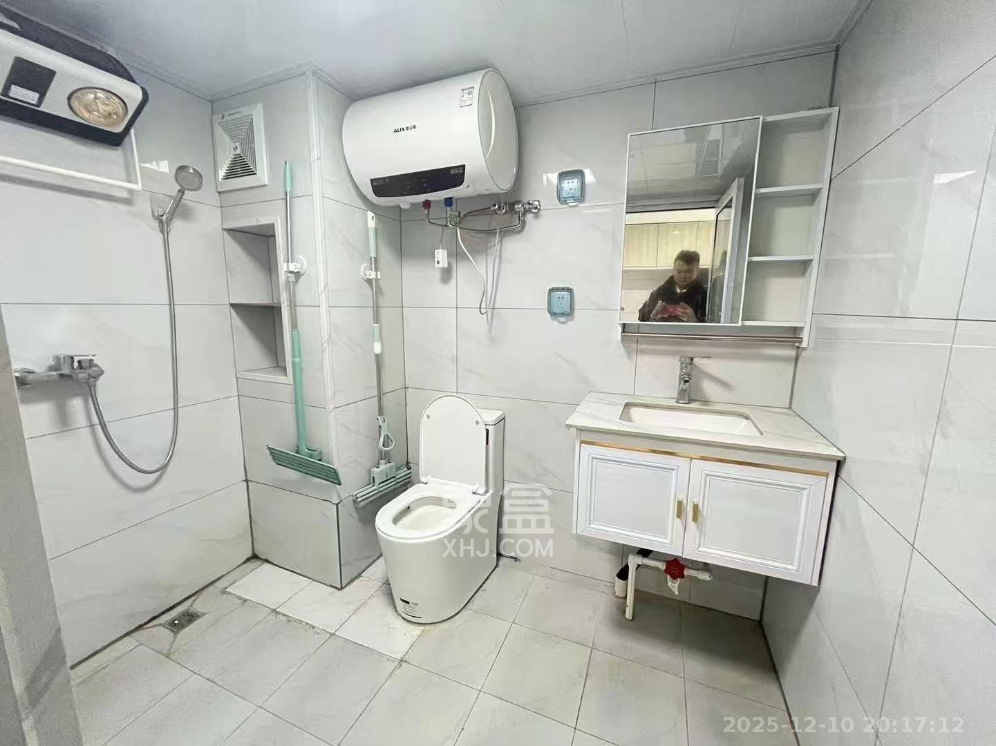 梅溪湖金茂湾  1室1厅1卫    2000.0元/月室内图