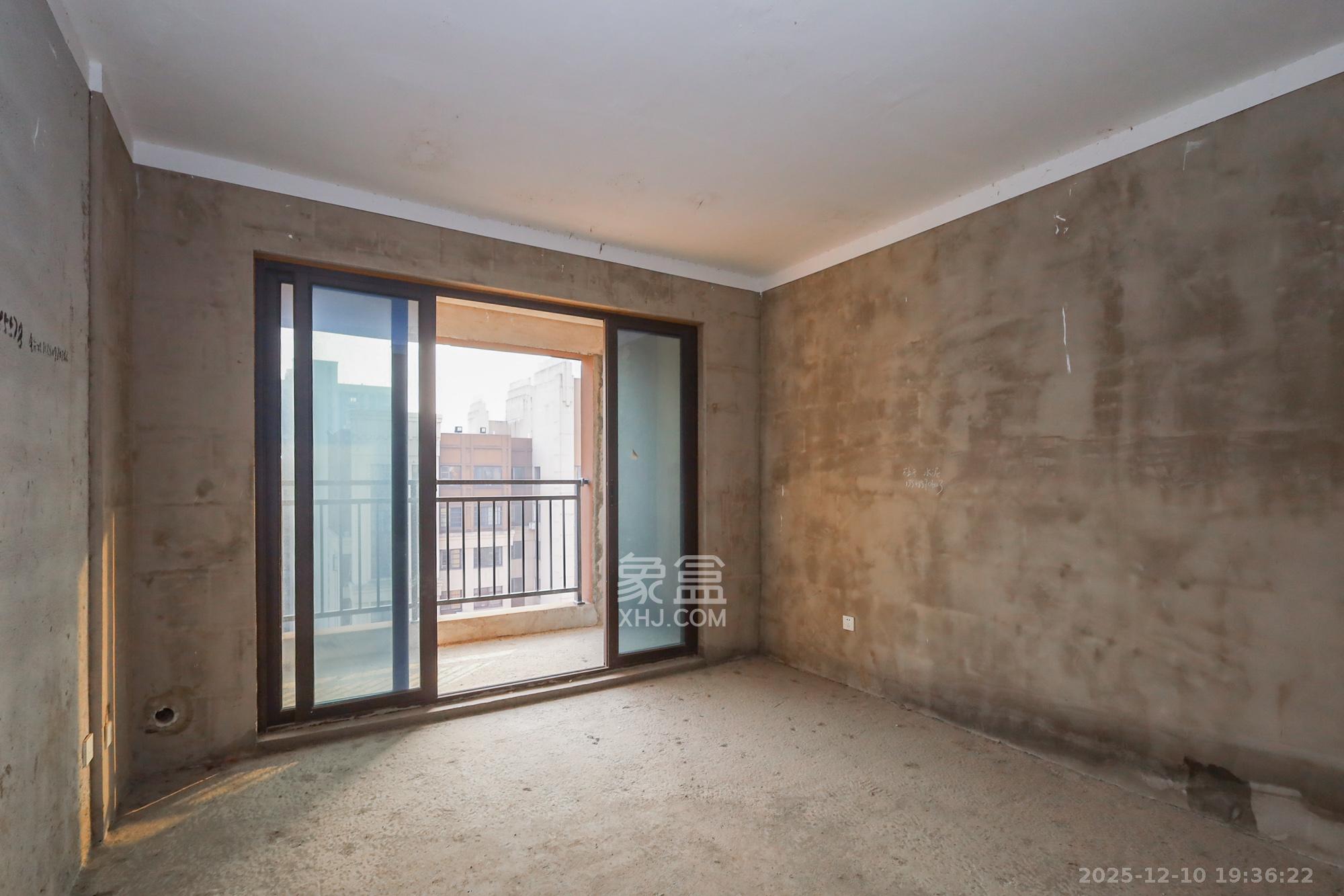 中铁西江悦一期  3室2厅2卫    88.0万