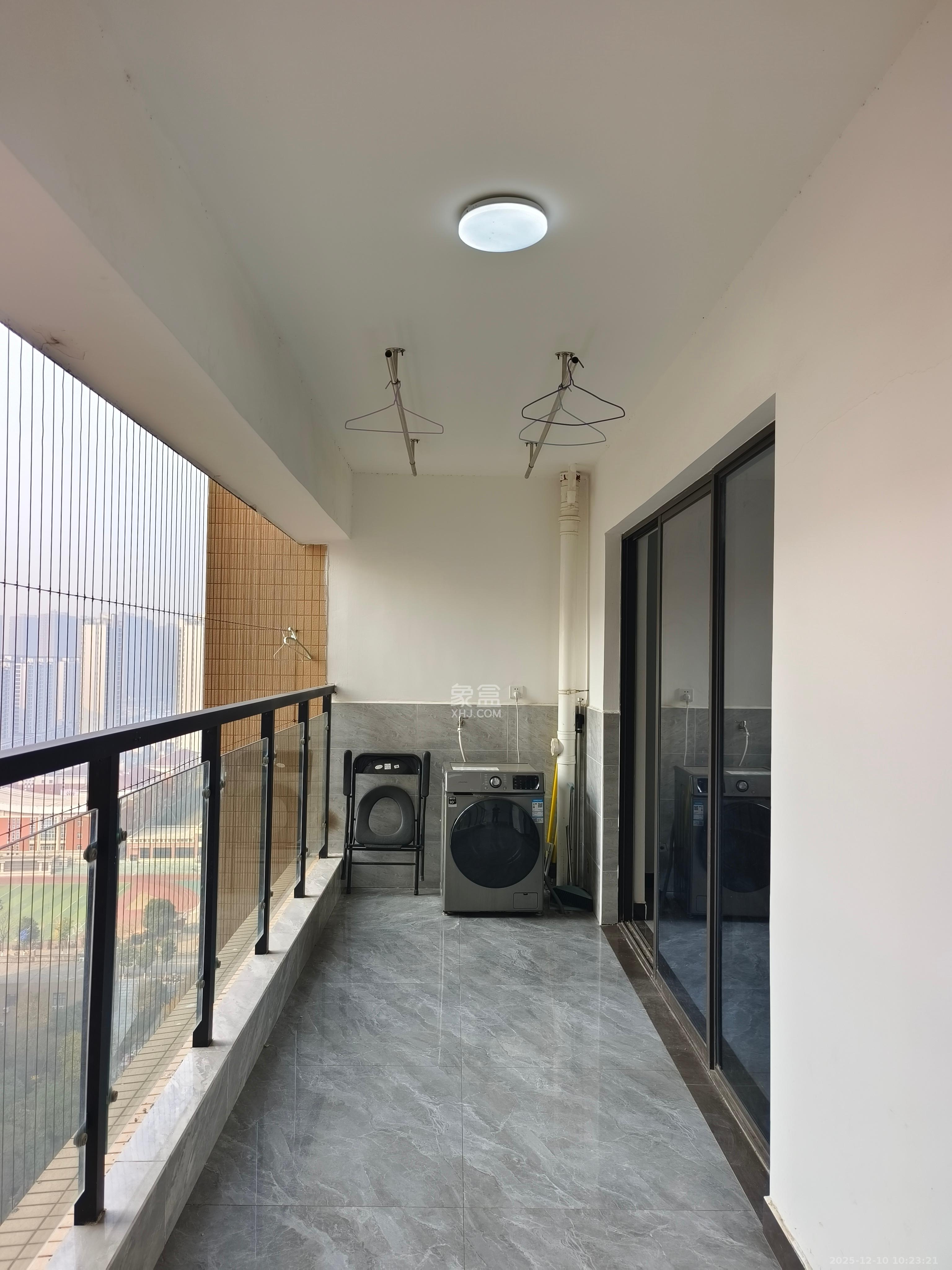 润和又一城 4室2厅2卫 2500.0元/月 润和又一城 4室2厅2卫 2500.0元/月室内图