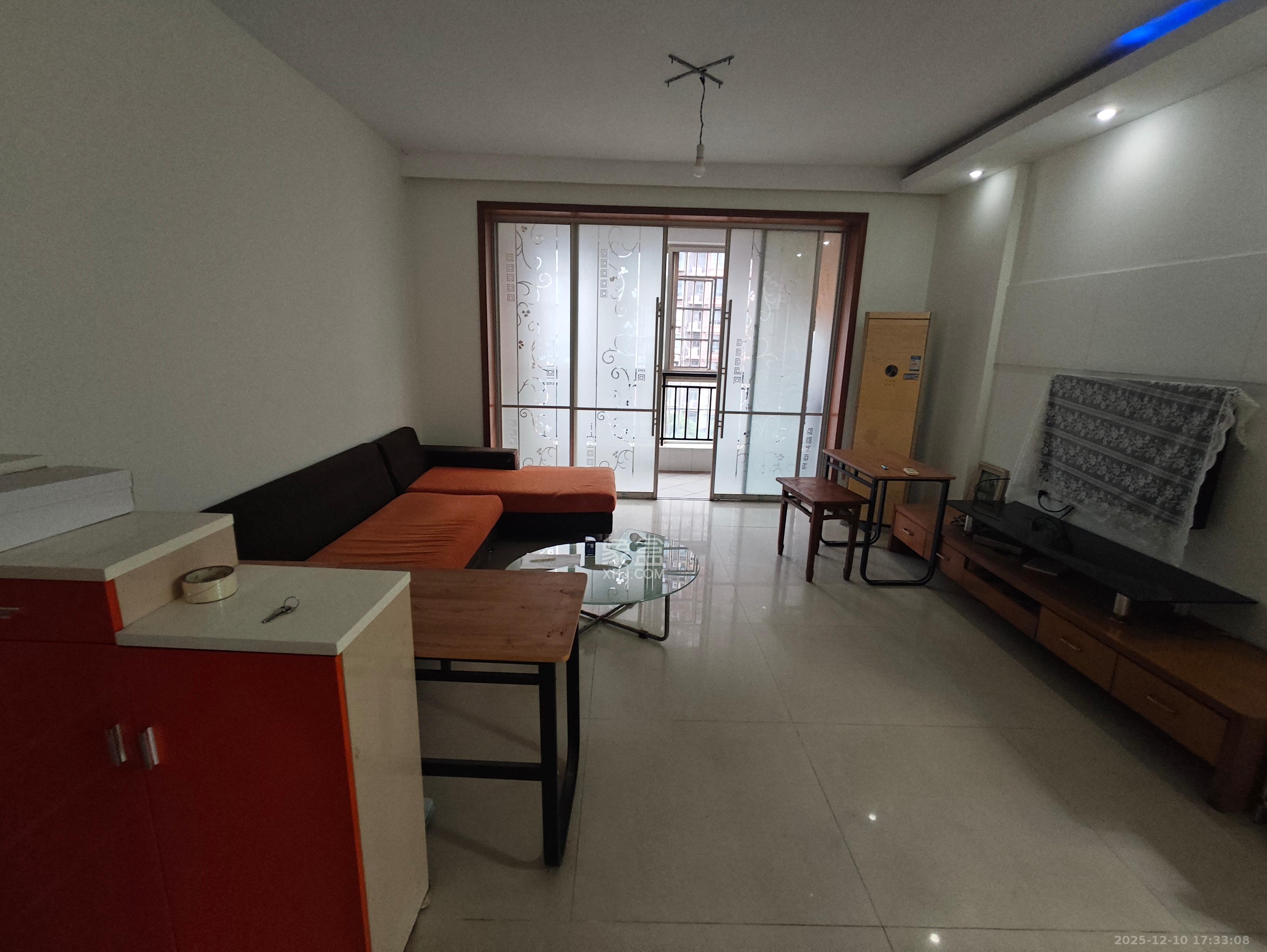 恒盛佳苑  3室2厅1卫    1600.0元/月