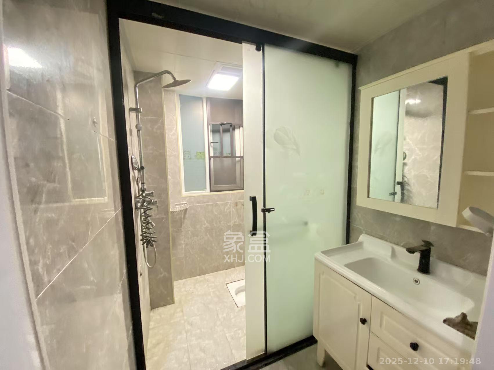 绿地新都会 4室2厅2卫 3000.0元/月 绿地新都会 4室2厅2卫 3000.0元/月室内图