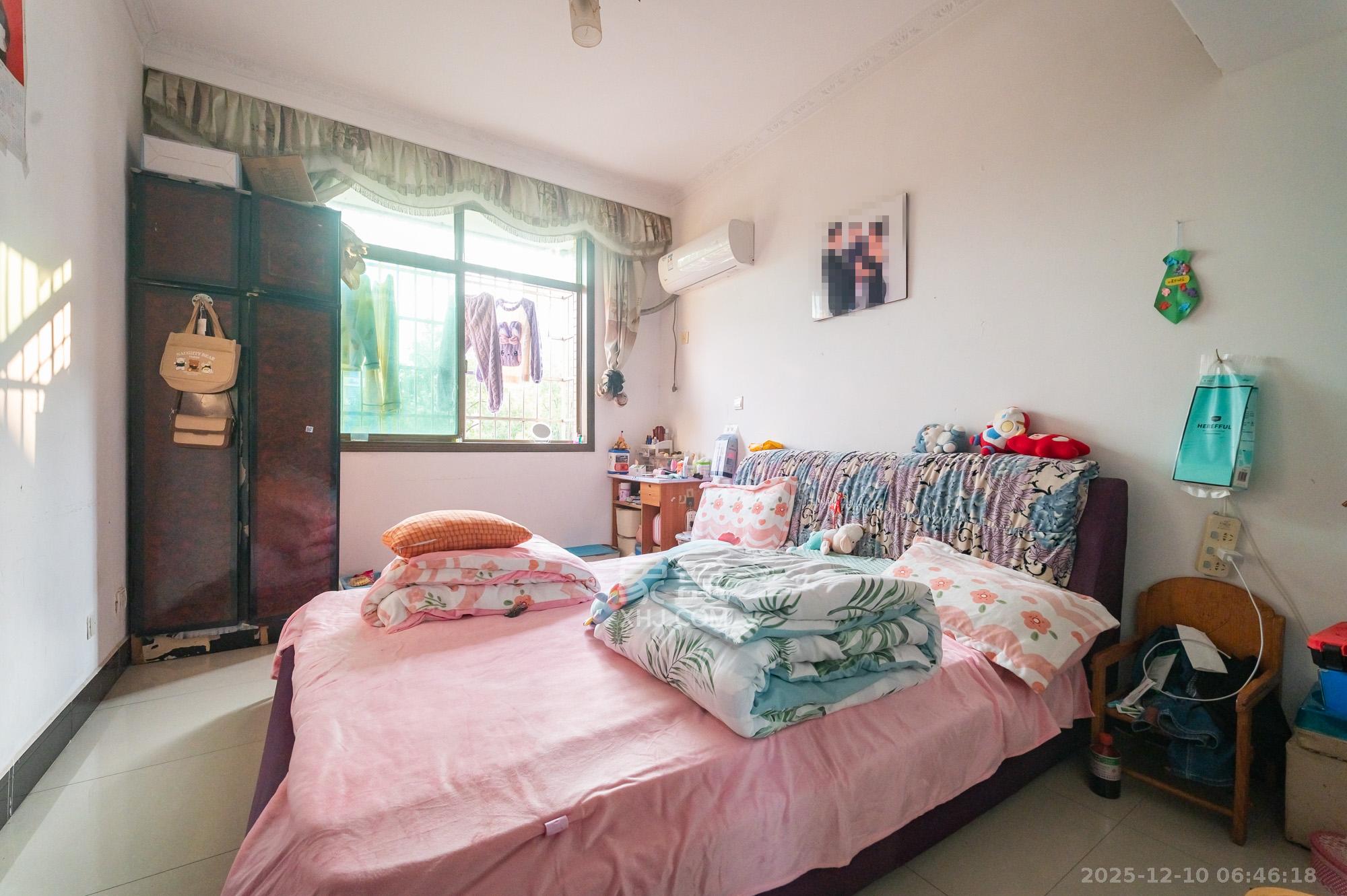 城东安置区(星城社区) 2室2厅2卫 32.8万 城东安置区(星城社区) 2室2厅2卫 32.8万卧室