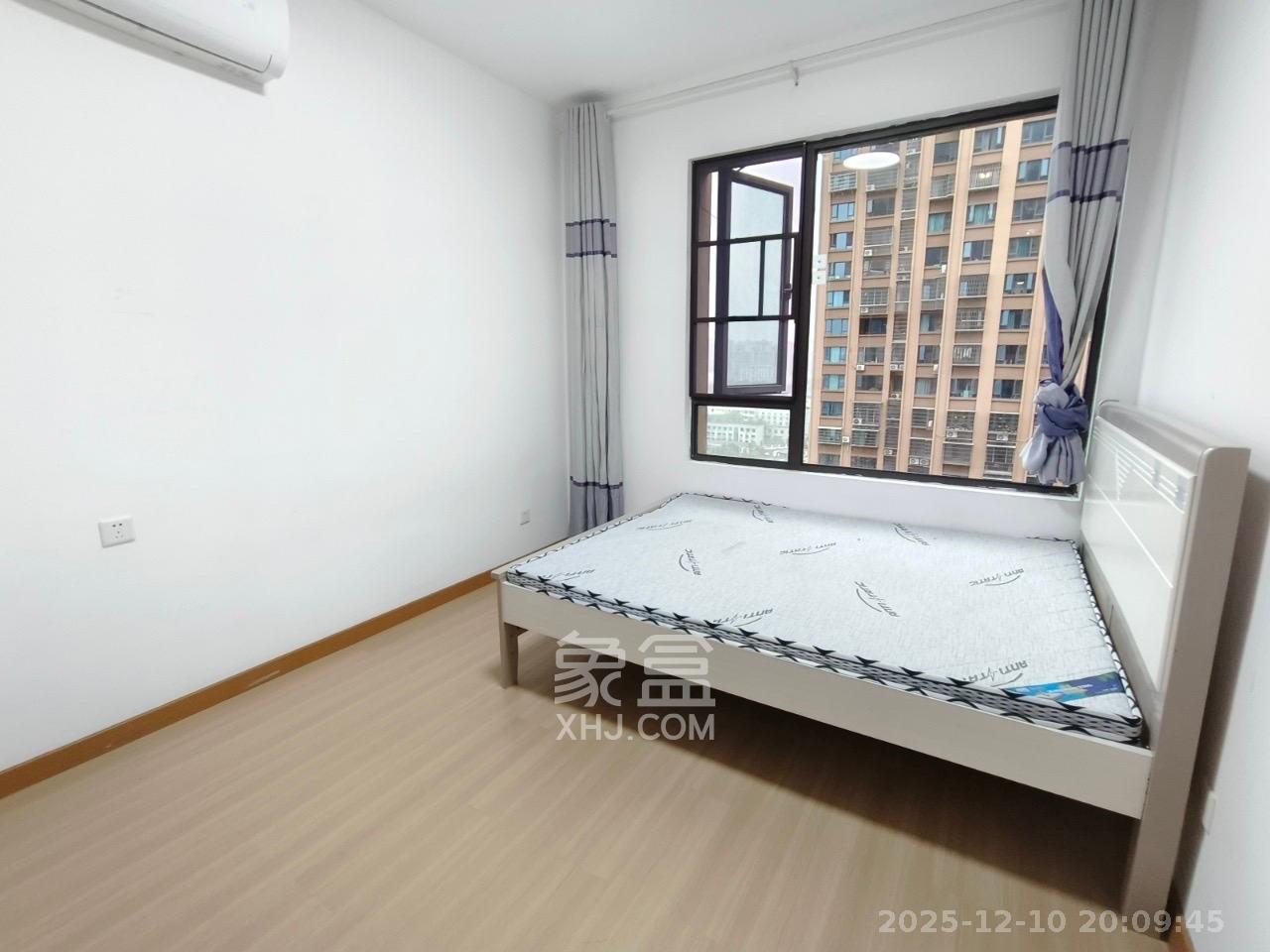 东合新苑  3室2厅2卫    2600.0元/月