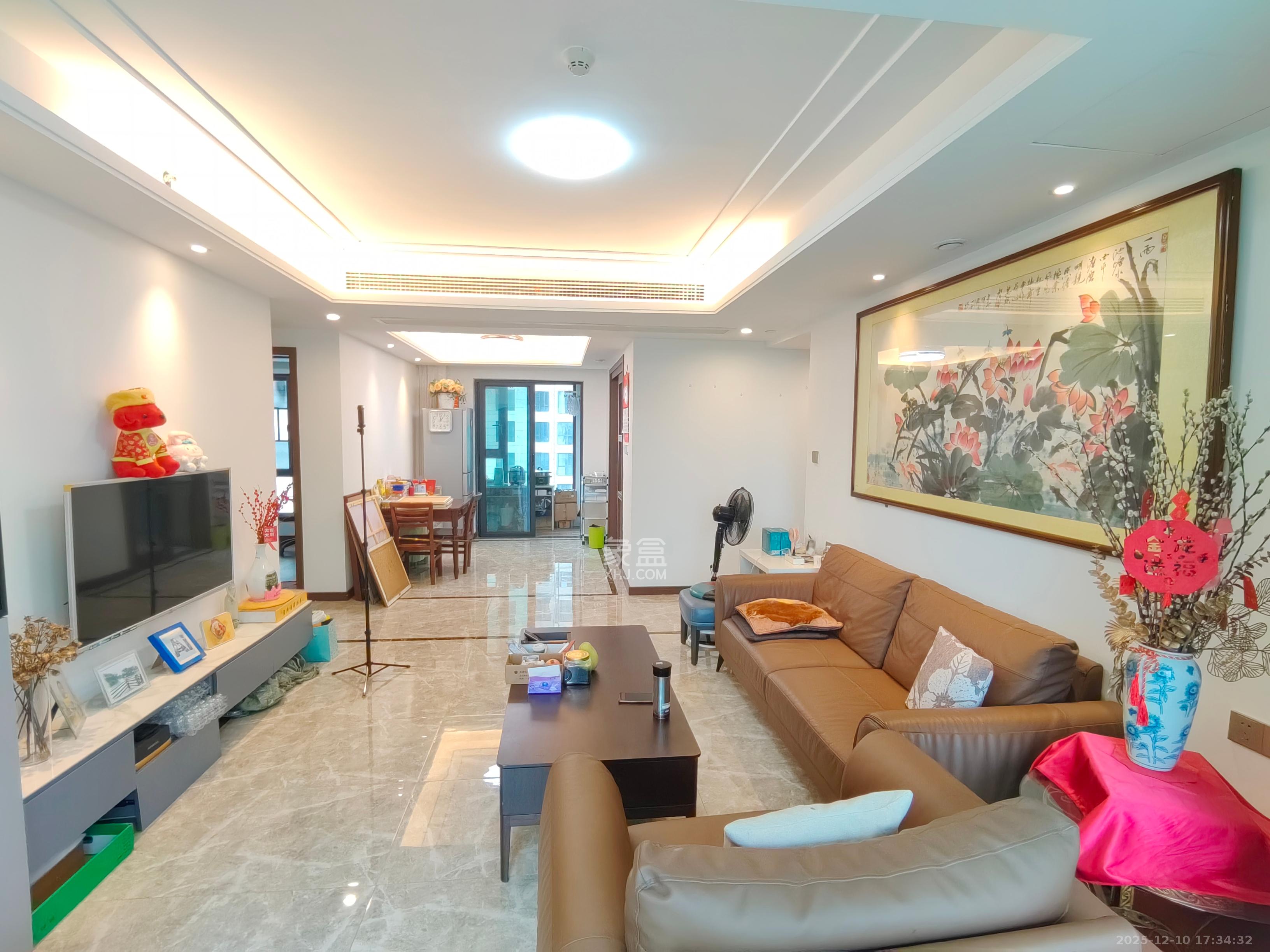 绿地长沙城际空间站（绿地新里佳苑）  4室2厅2卫    3000.0元/月