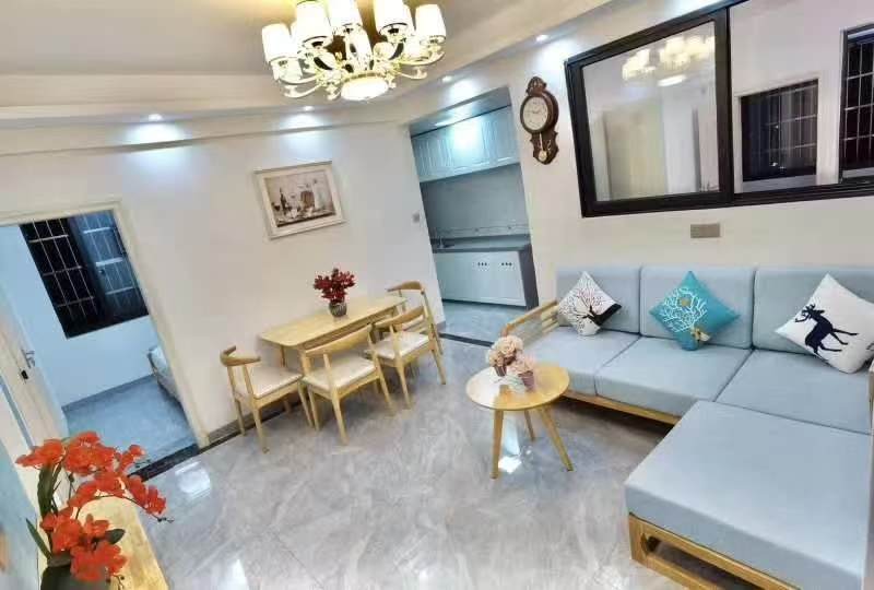 苏海楼（琼山区凤翔西路）  3室2厅1卫    2000.0元/月