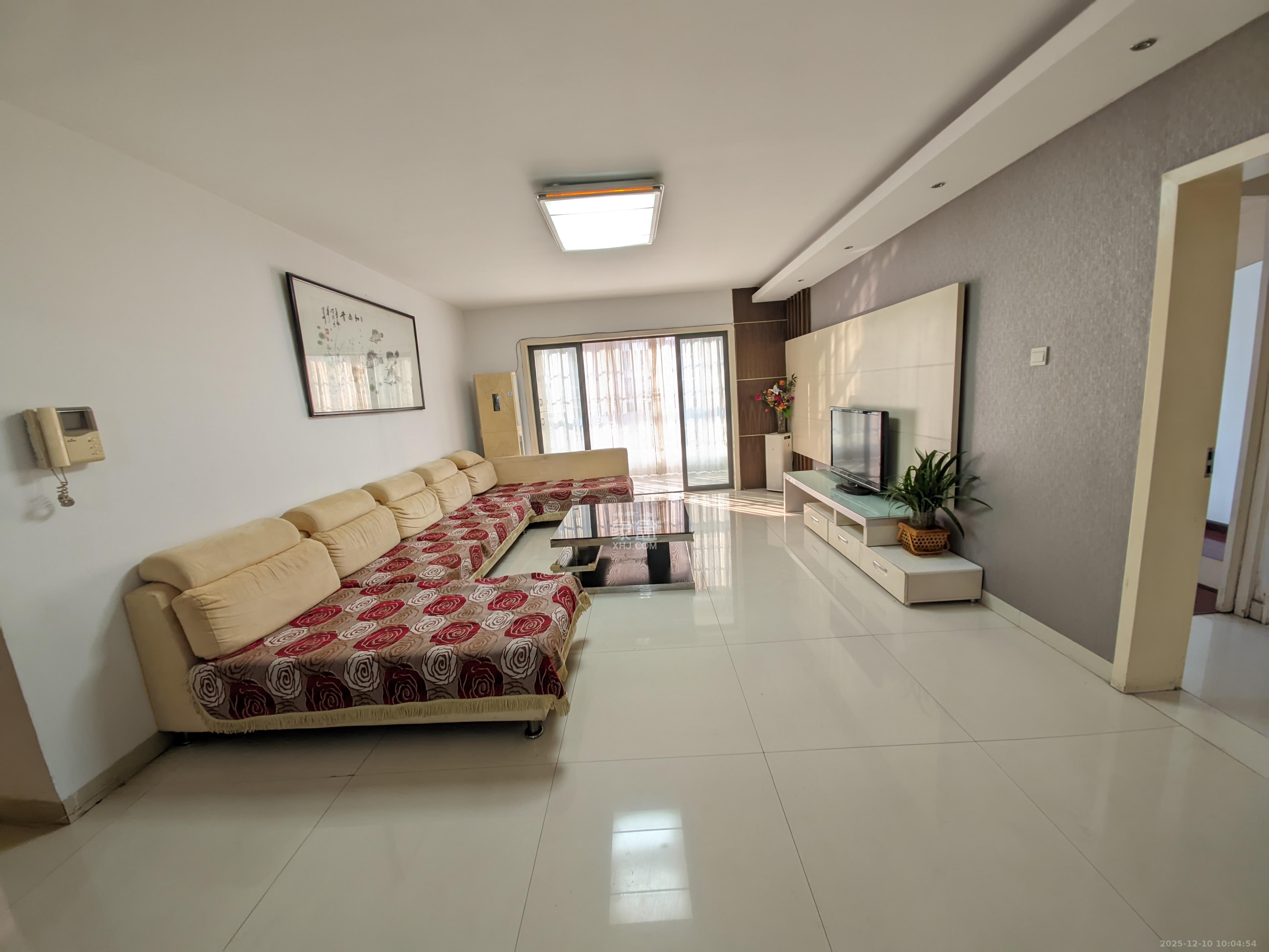 西子花苑  3室2厅2卫    3000.0元/月