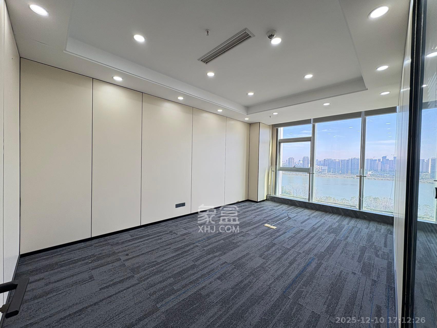 柏宁地王广场   548.0㎡      42800.0元/月室内图