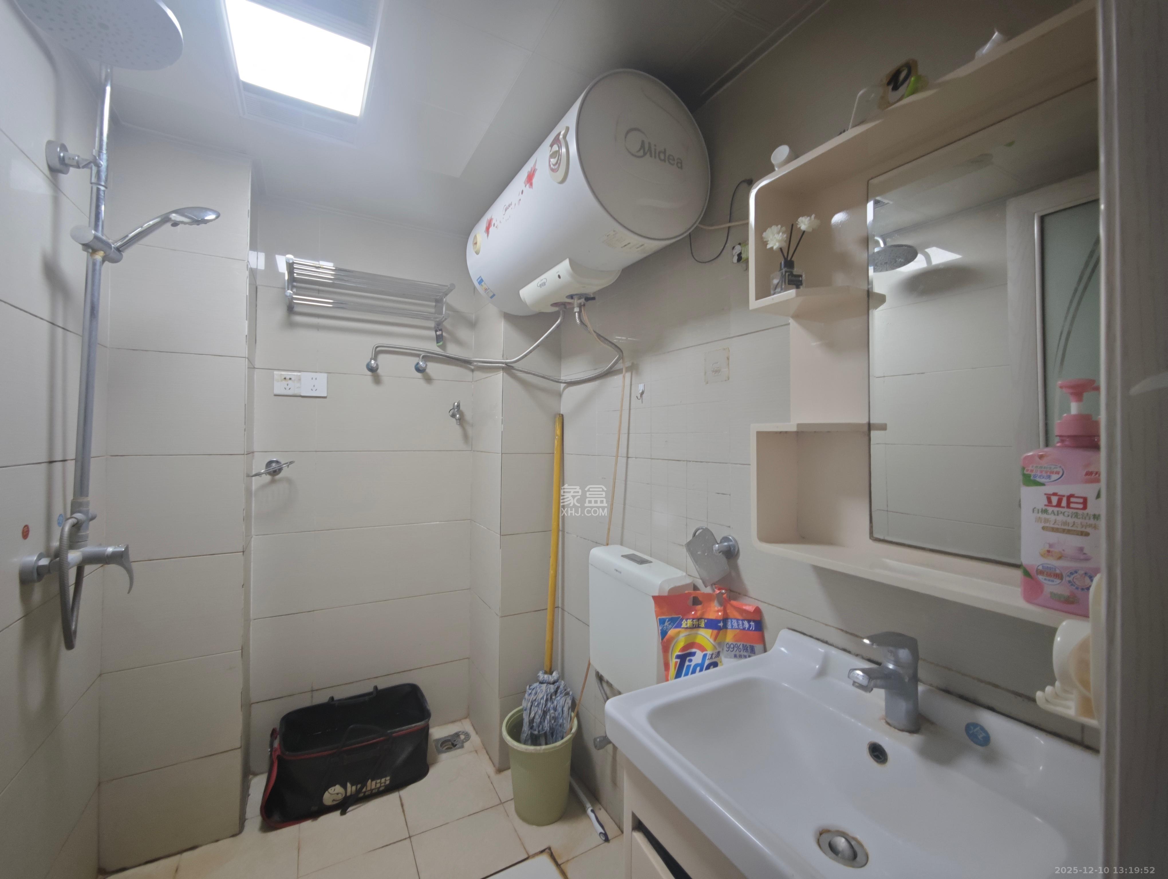 东城港   45.0㎡      1600.0元/月室内图