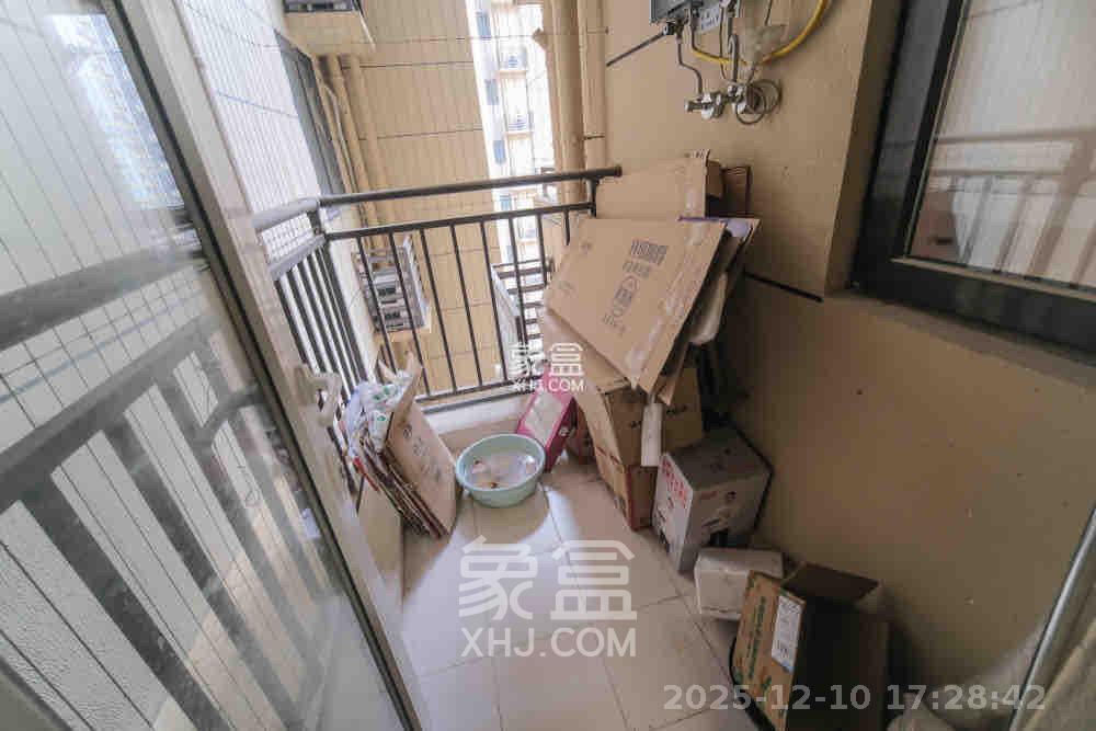 保利香槟国际 3室2厅2卫 1900.0元/月 保利香槟国际 3室2厅2卫 1900.0元/月室内图