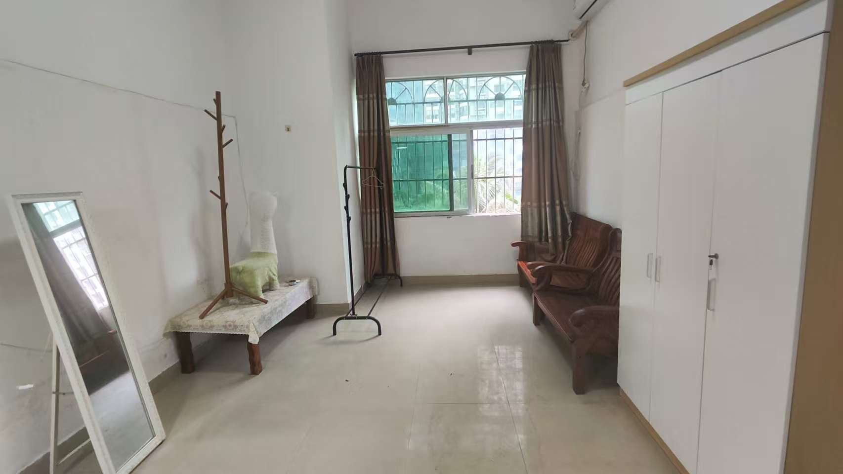 金钟大厦 1室0厅0卫 1500.0元/月 金钟大厦 1室0厅0卫 1500.0元/月室内图