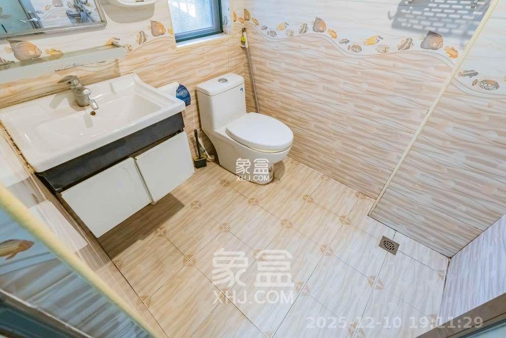 绿洲花园  3室2厅2卫    2750.0元/月室内图