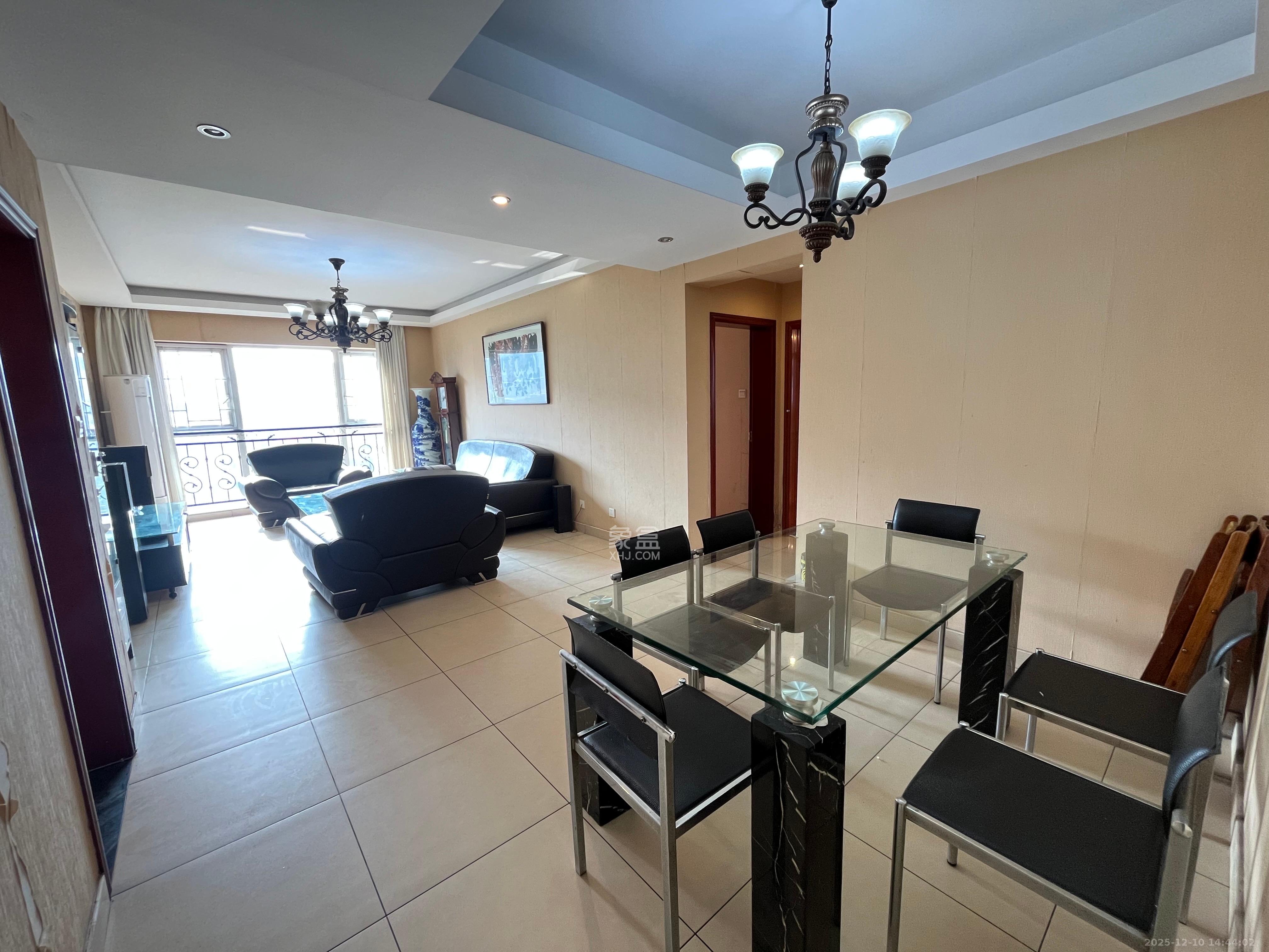 佳天瑞宁花园 3室2厅2卫 3000.0元/月 佳天瑞宁花园 3室2厅2卫 3000.0元/月室内图