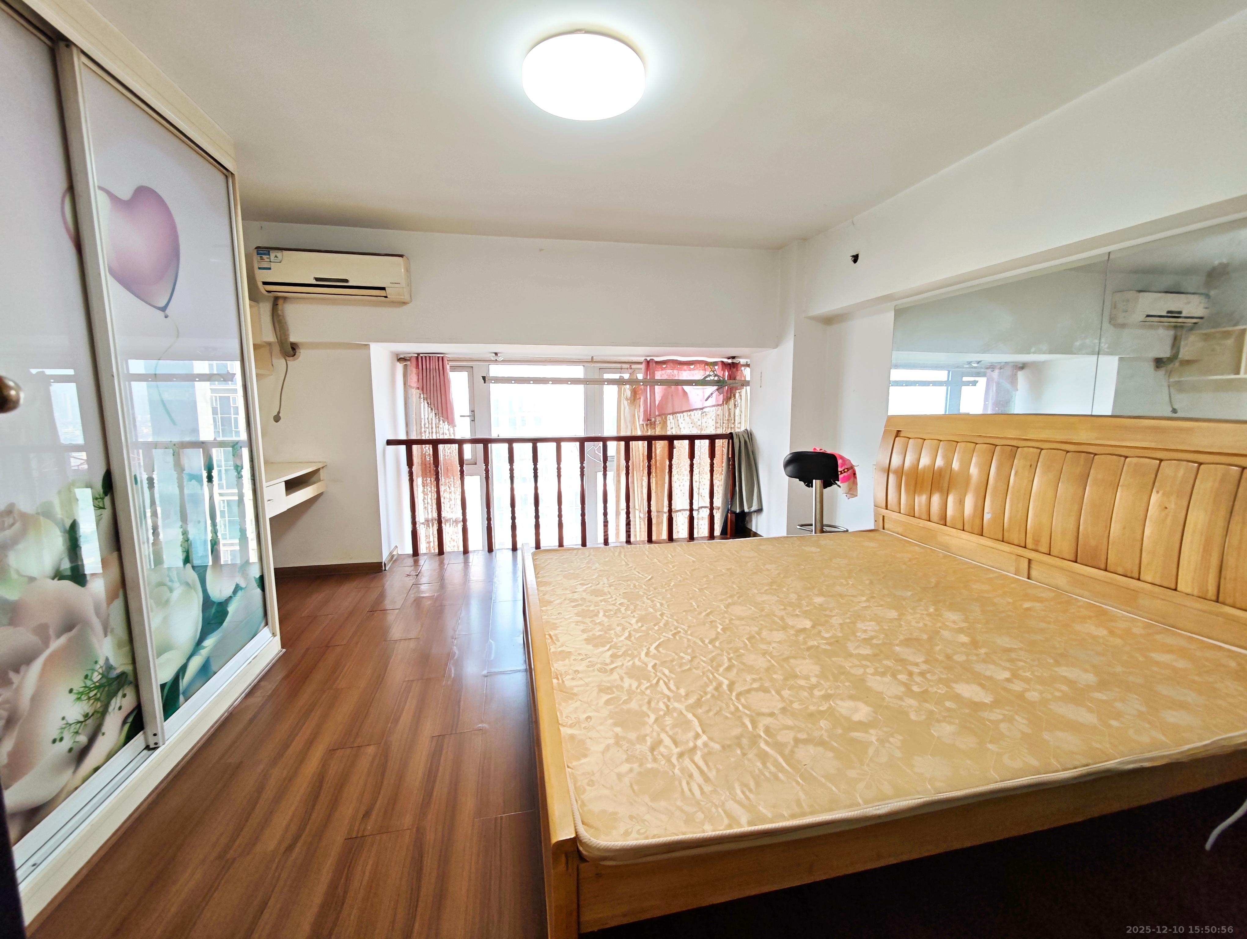 金轮时代广场  2室1厅1卫    1500.0元/月室内图