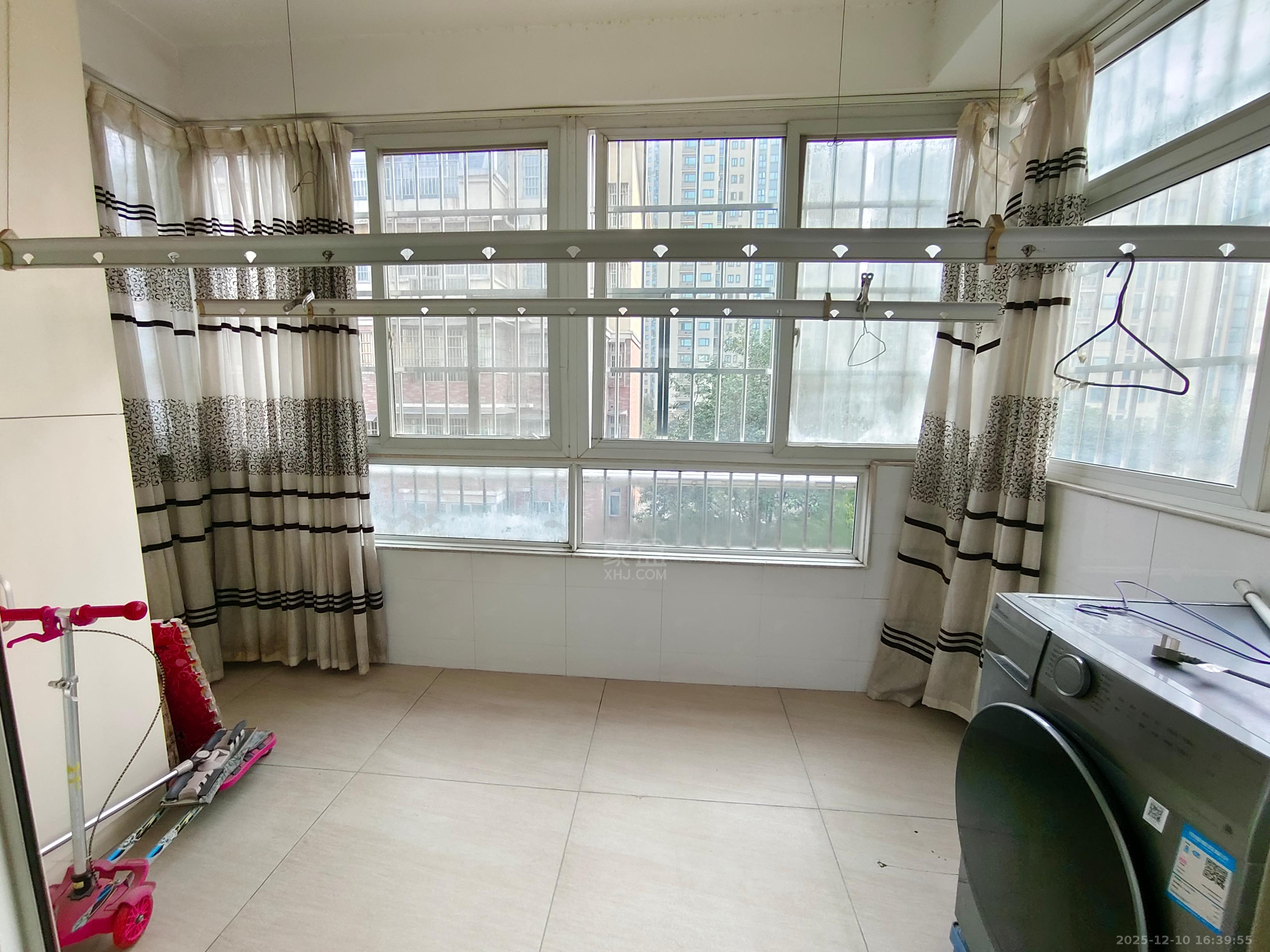 熹悦花都  4室2厅2卫    1500.0元/月室内图