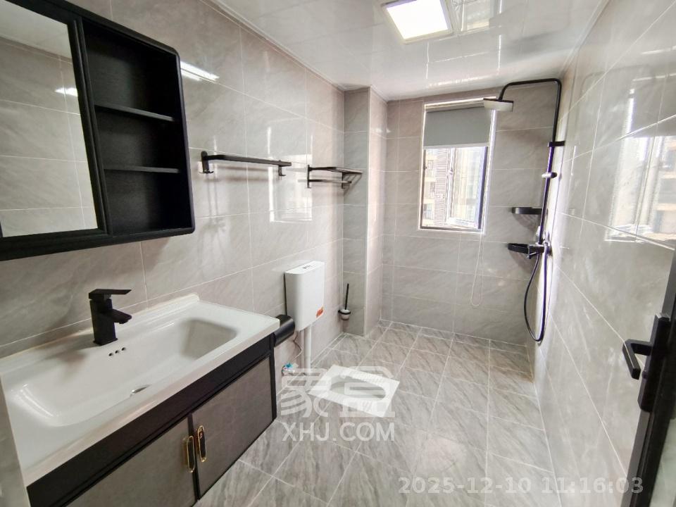 长房岭秀时代 4室2厅2卫 3500.0元/月 长房岭秀时代 4室2厅2卫 3500.0元/月室内图