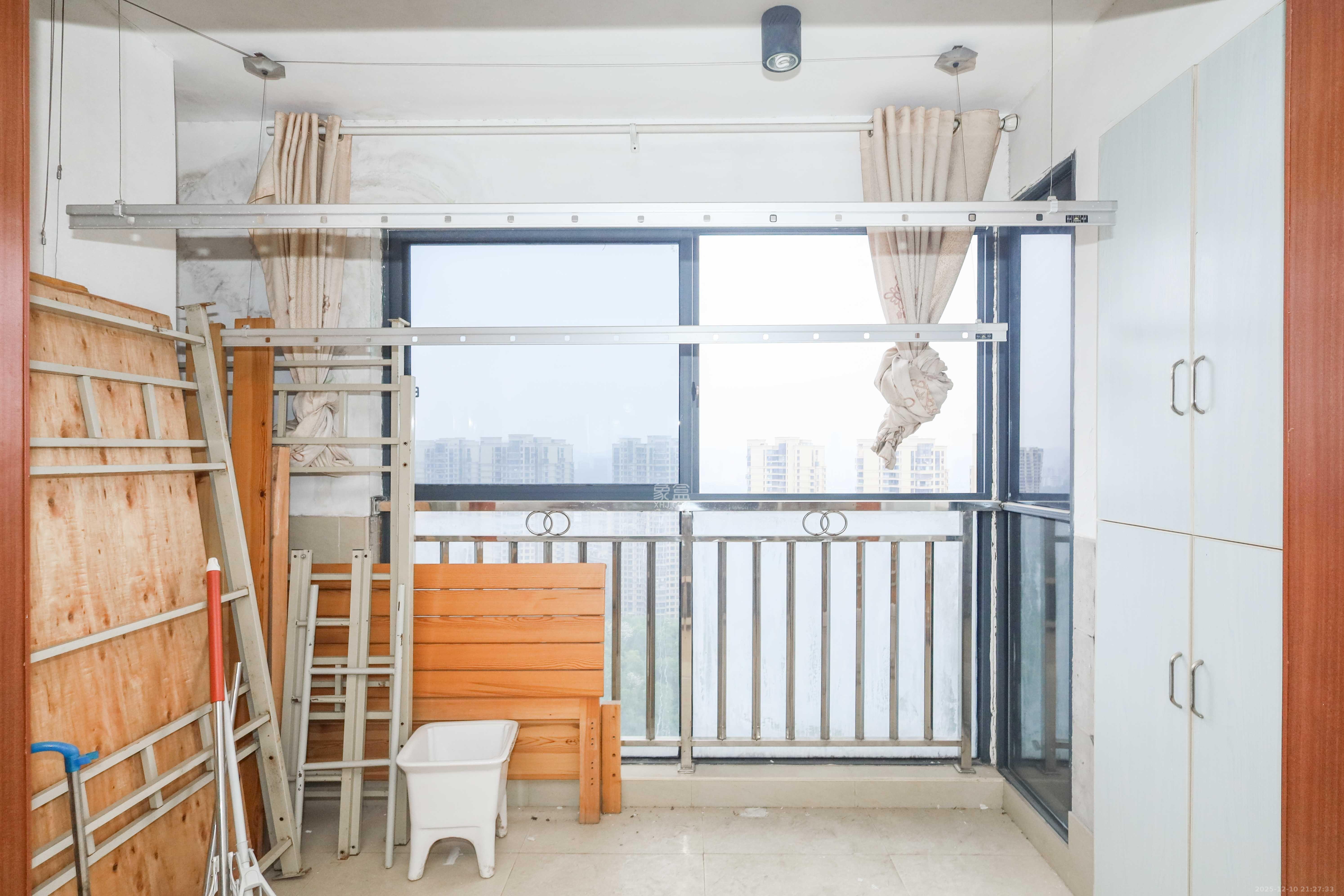 保利麓谷林语A区 4室2厅2卫 2800.0元/月 保利麓谷林语A区 4室2厅2卫 2800.0元/月室内图