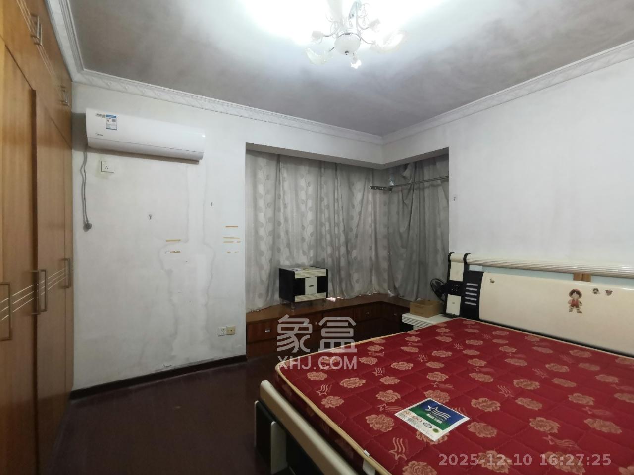 湘许嘉园 3室1厅2卫 2300.0元/月 湘许嘉园 3室1厅2卫 2300.0元/月室内图