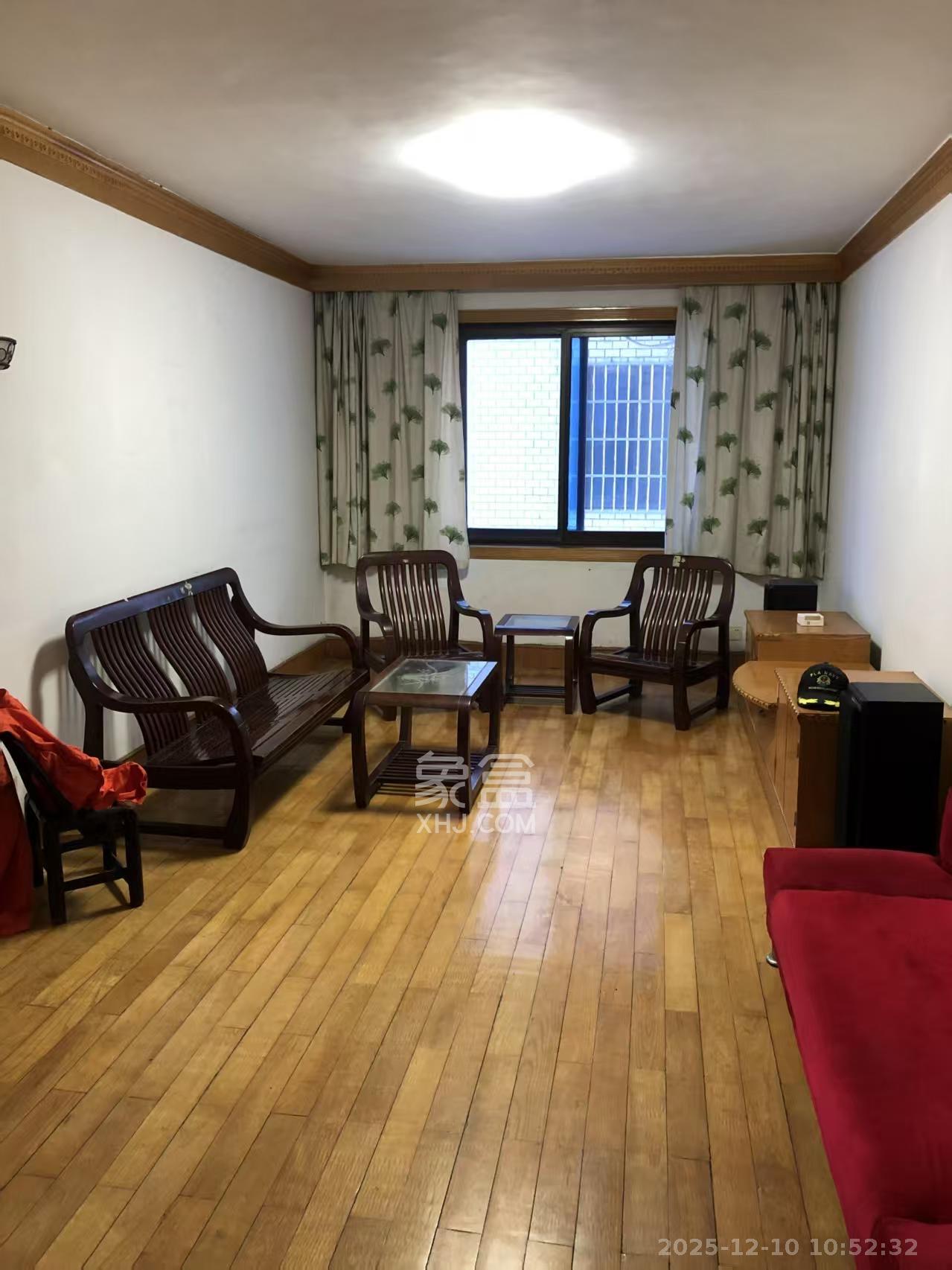 紫薇公寓  2室2厅1卫    2100.0元/月