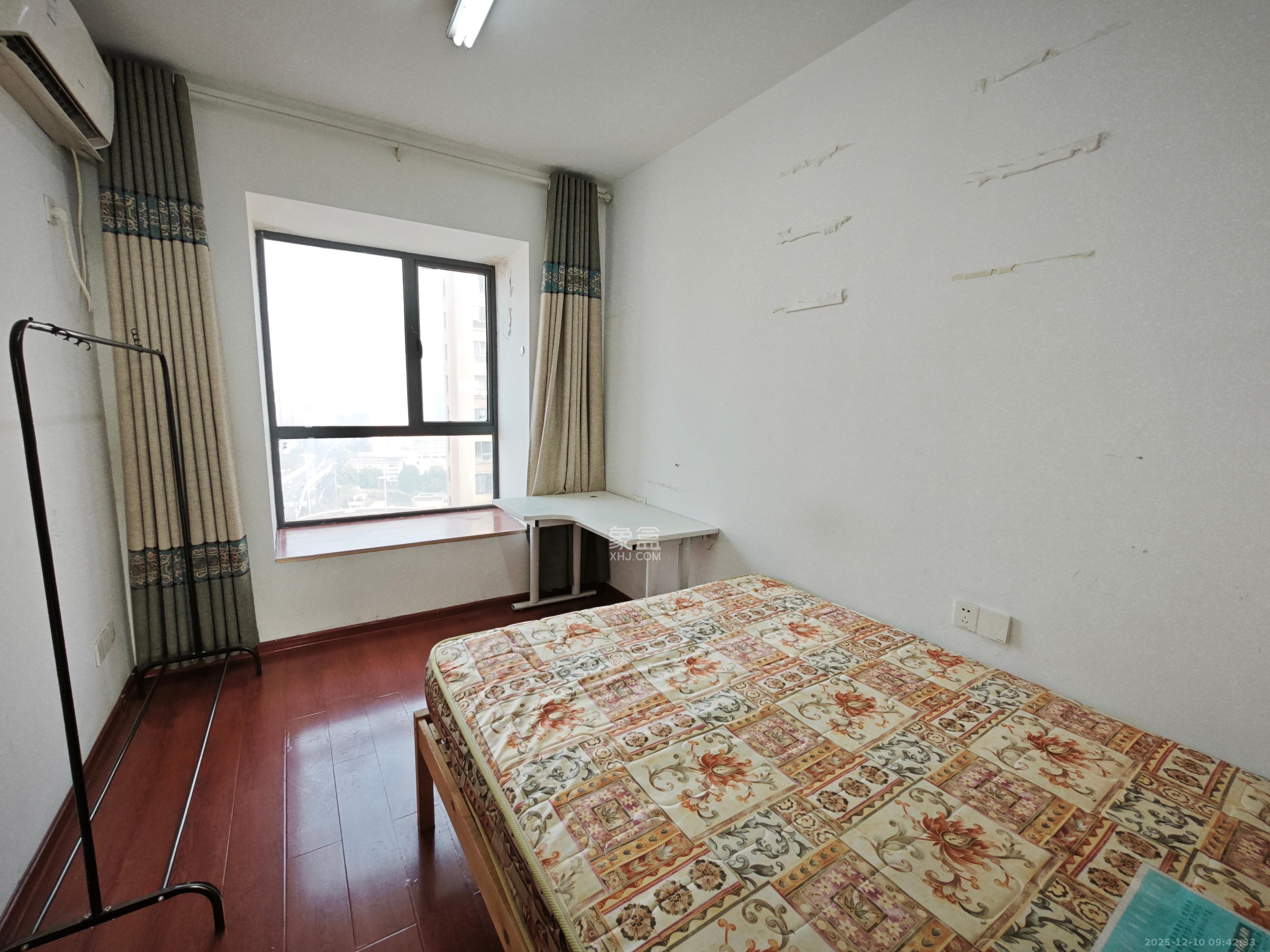 剑桥名门 3室2厅2卫 2300.0元/月 剑桥名门 3室2厅2卫 2300.0元/月室内图