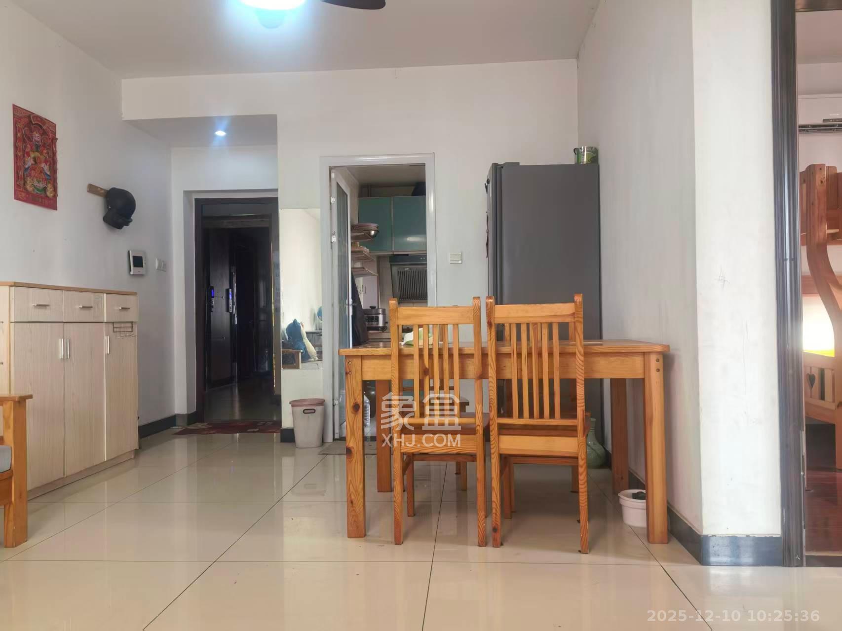 钰龙天下一期  2室2厅1卫    2000.0元/月室内图